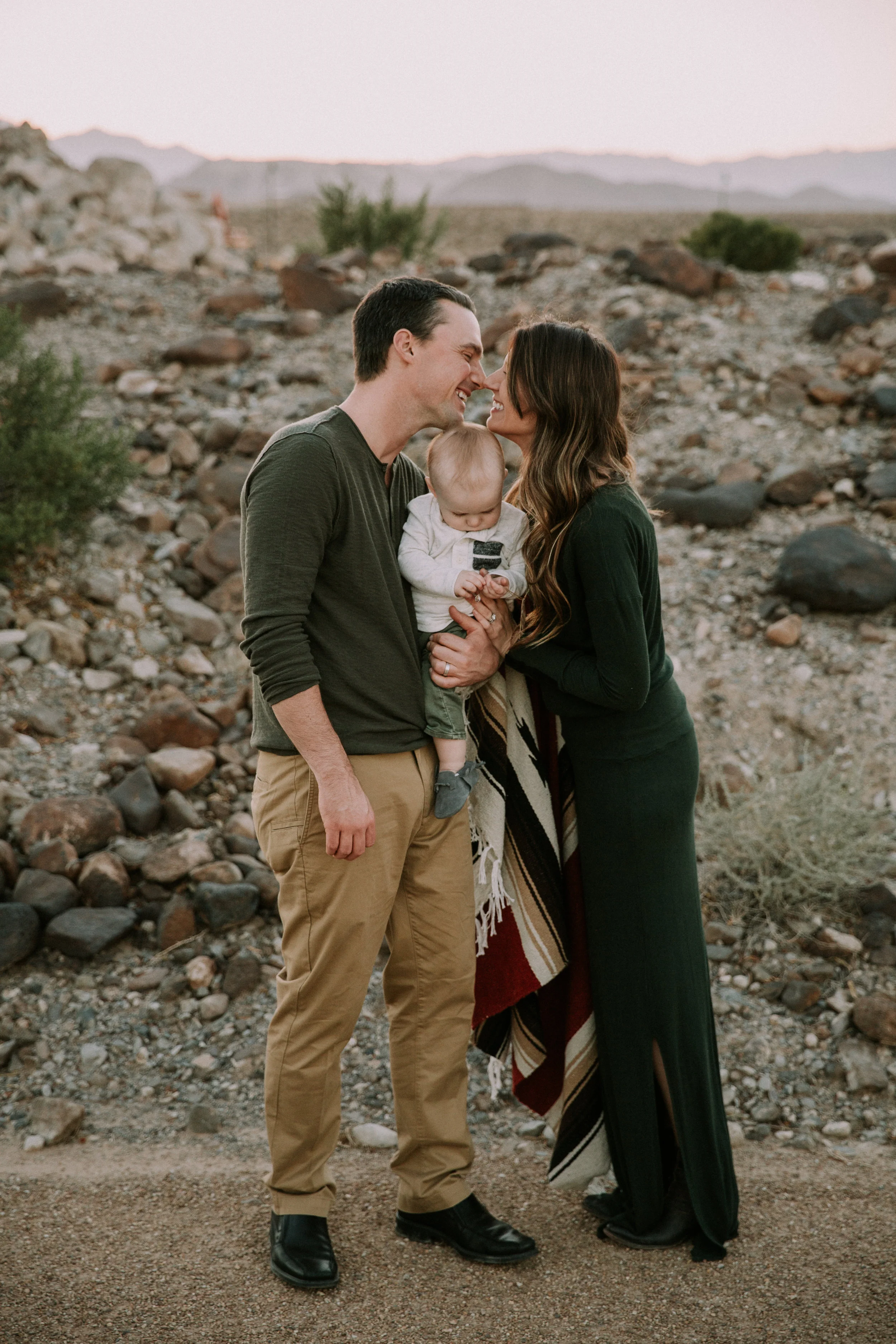Baldwin Family - Lifestyle Family Session - Lifestyle Family Photography - Lifestyle Family Photographer - Las Vegas Family Photography - Las Vegas Family Photographer - Beautiful - Outfit Inspiration - Family Photography Outfit Inspiration