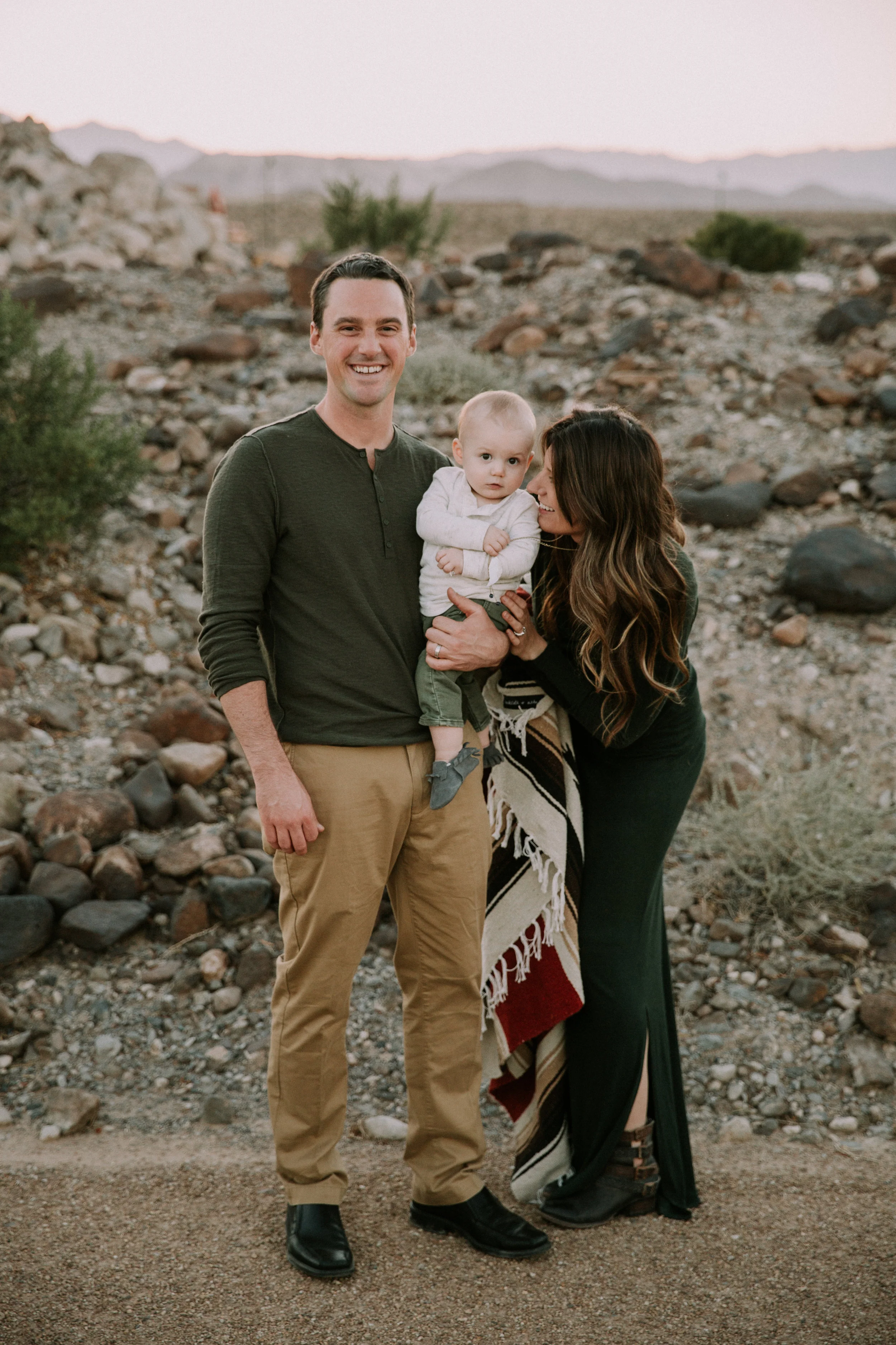 Baldwin Family - Lifestyle Family Session - Lifestyle Family Photography - Lifestyle Family Photographer - Las Vegas Family Photography - Las Vegas Family Photographer - Beautiful - Outfit Inspiration - Family Photography Outfit Inspiration
