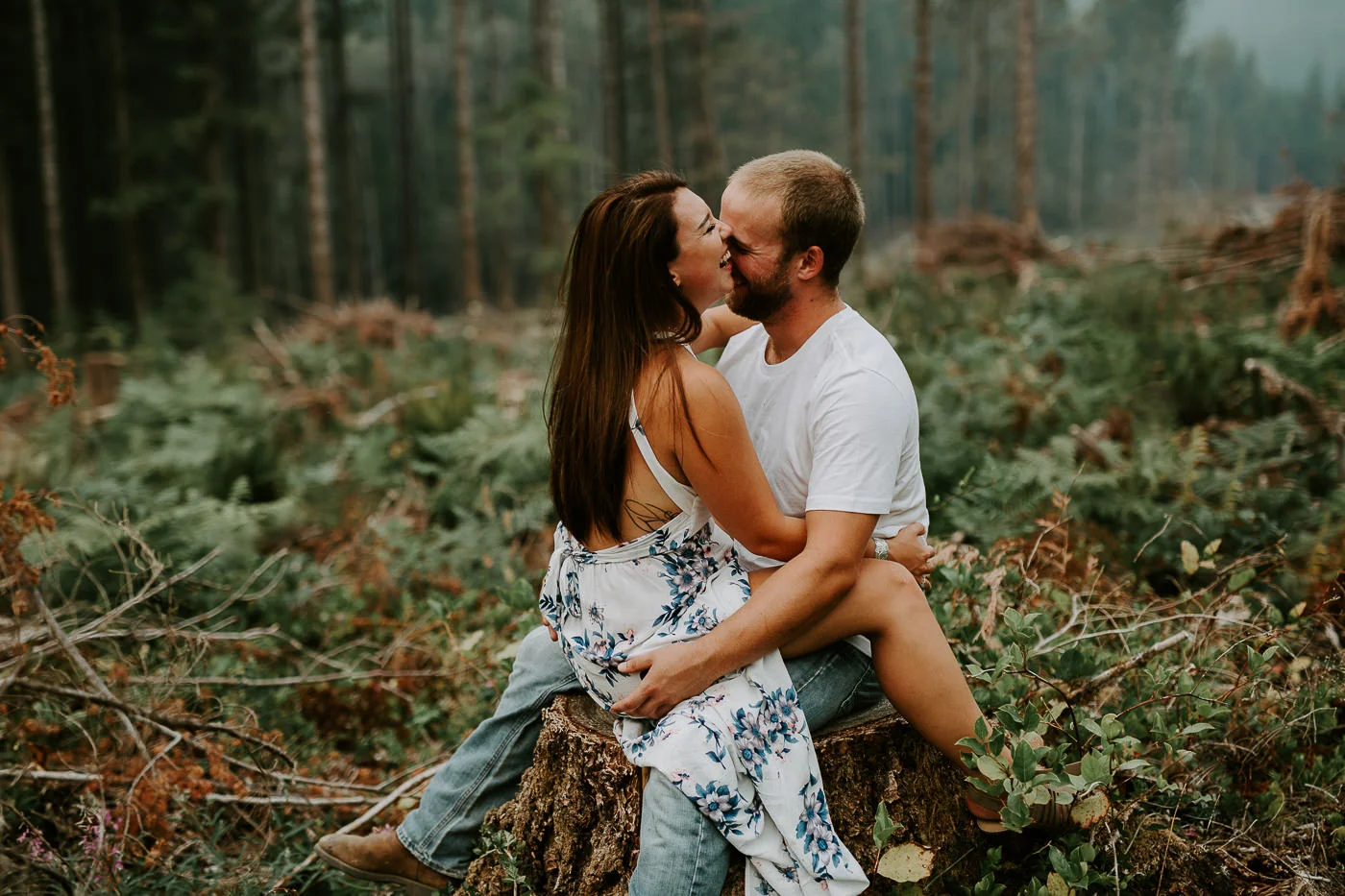 Gold Bar Engagement Session by Seattle Wedding Photographer Kamra Fuller Photography