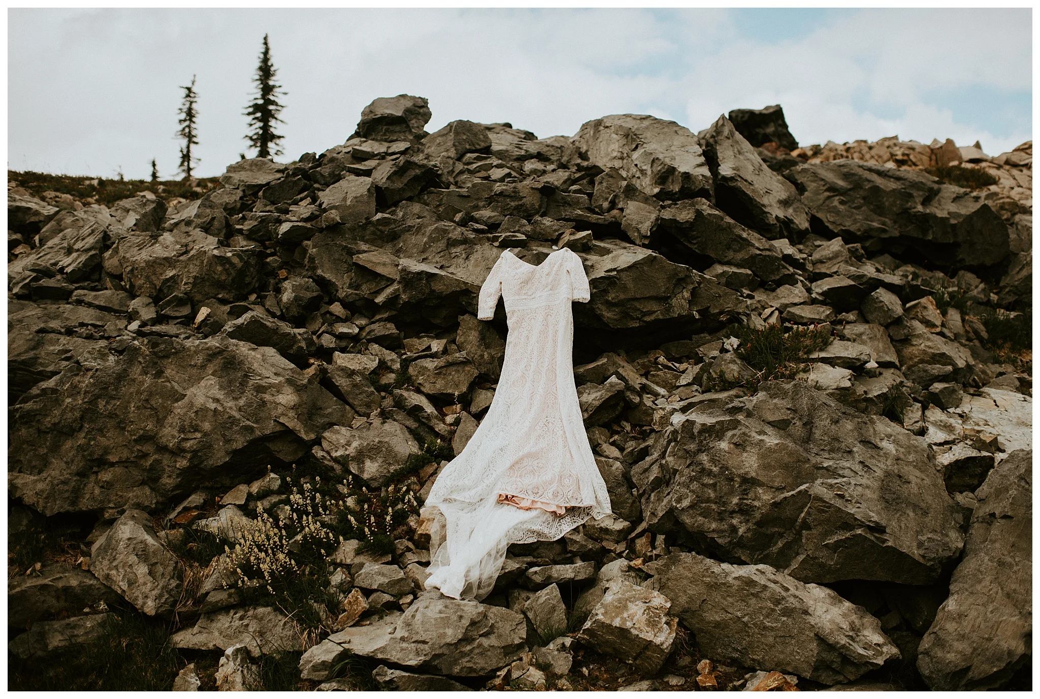Pinnacle Peak Adventure Elopement at Mt. Rainier National Park by Seattle Elopement Photographer, Kamra Fuller Photography - Seattle Wedding Photographer