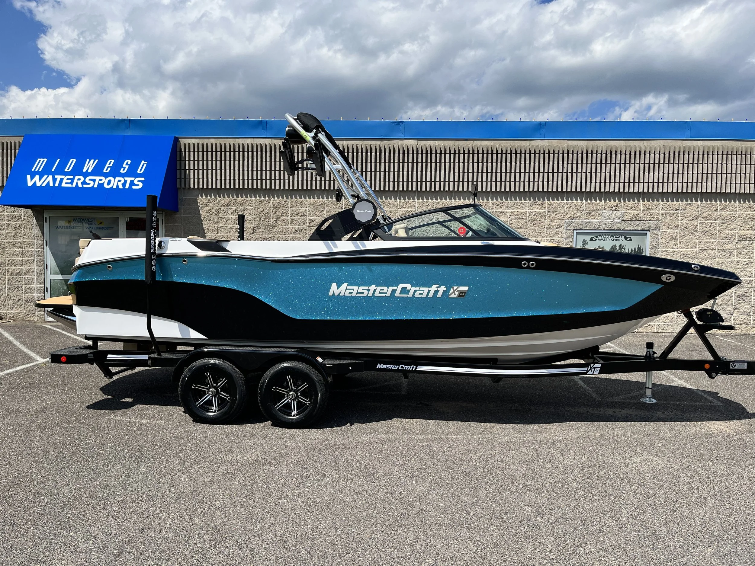 2022 MasterCraft XT 24 | Kahuna Blue 