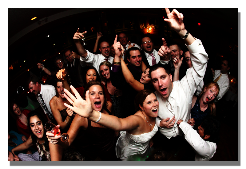 S-Fisheye-singing-picture-on-dance-floor.png
