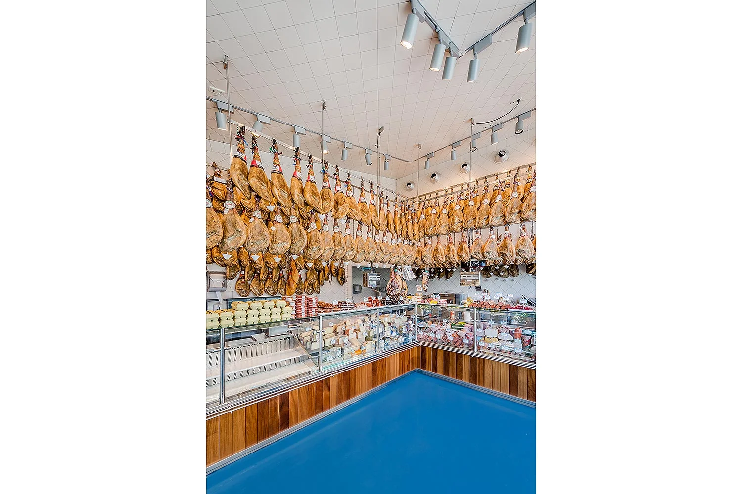 romerovallejo-factory-shop-6.jpg