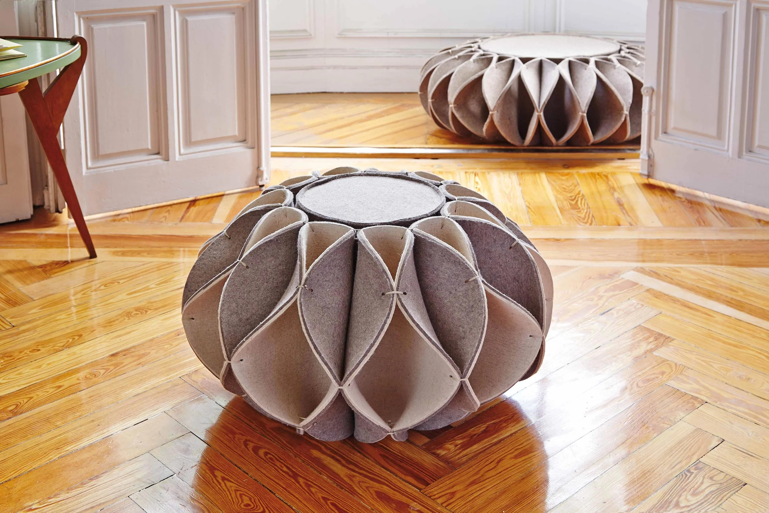 romerovallejo_ruff_pouf_gan1.jpg