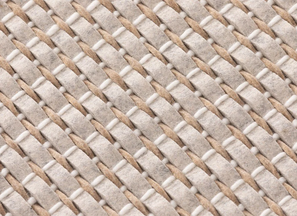 tramas-rug-silver-Romero-Vallejo-GAN-2.jpg