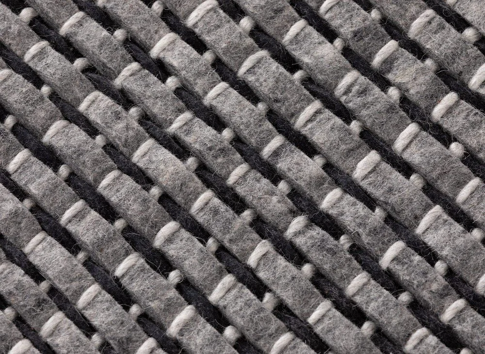 tramas-rug-black-Romero-Vallejo-GAN-2.jpg