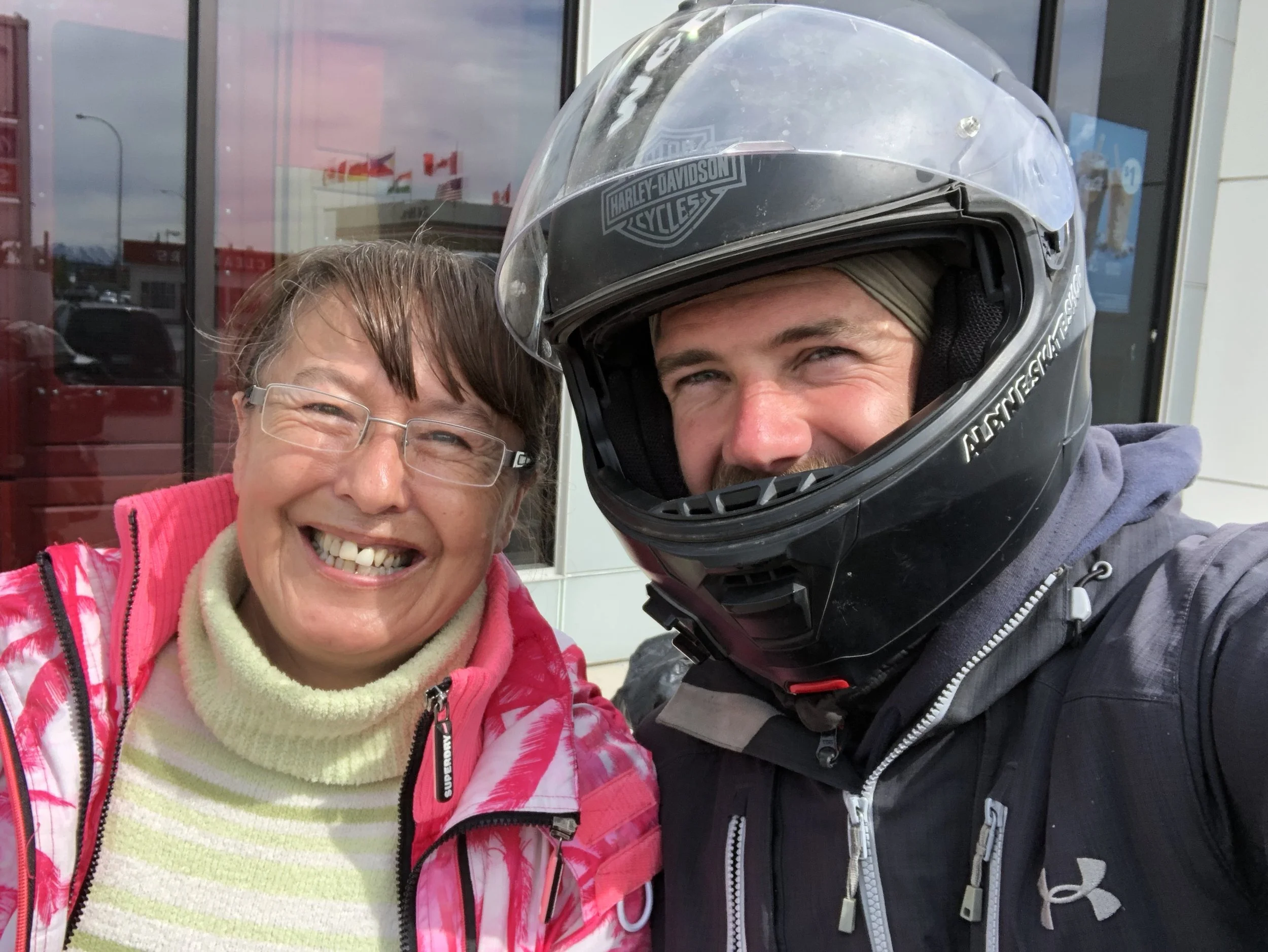  Lovely chat with a local woman. It was a pleasure meeting you! 