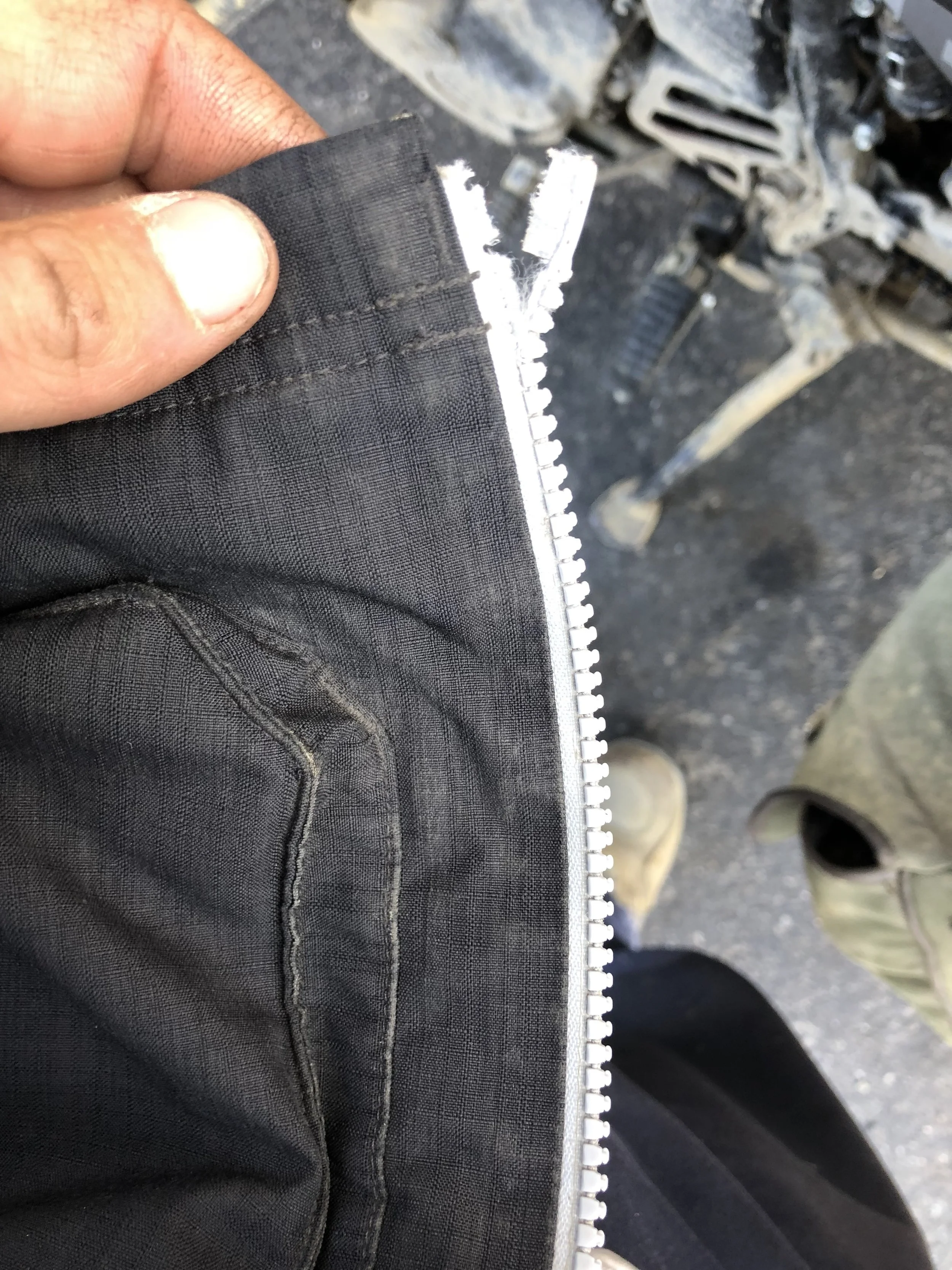  Broken Zipper 