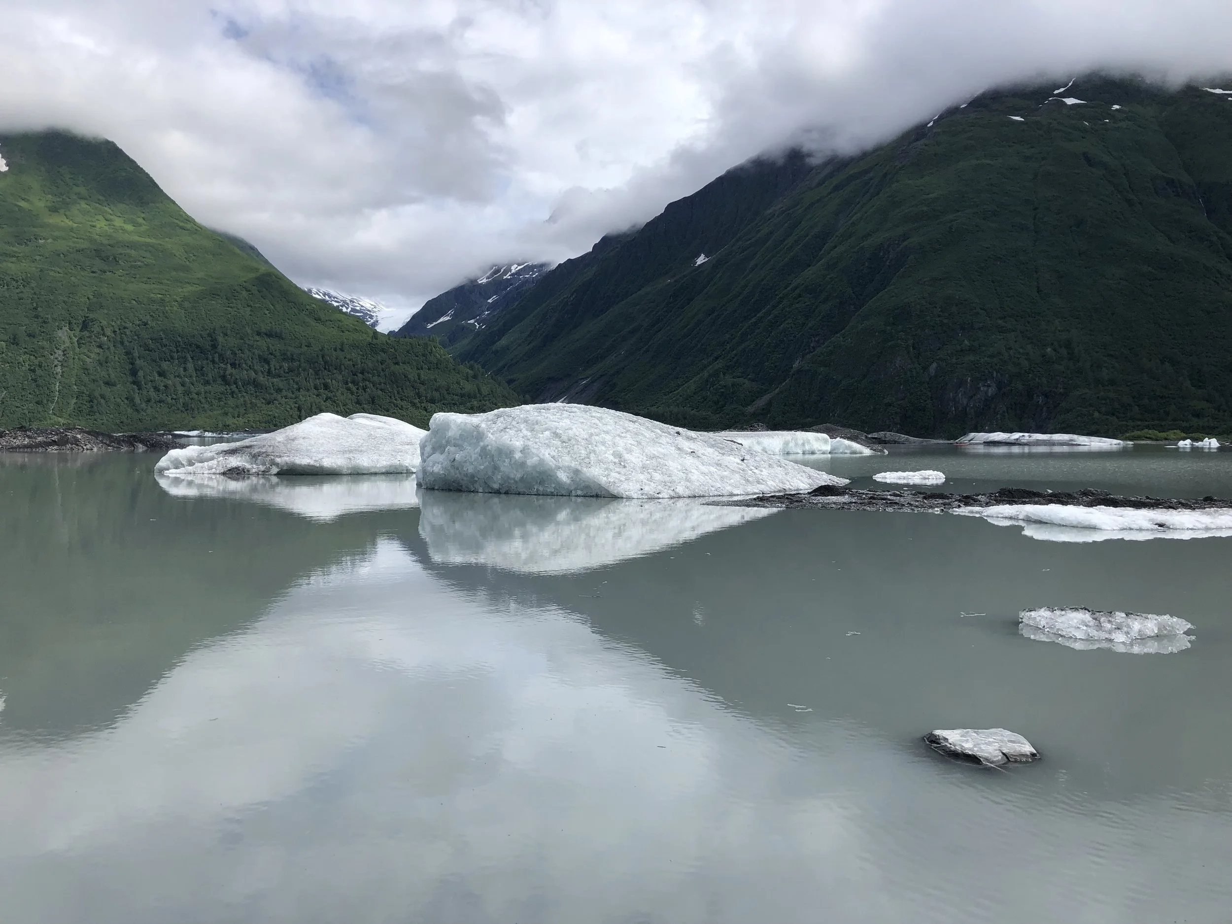  Valdez Glacier Lake 