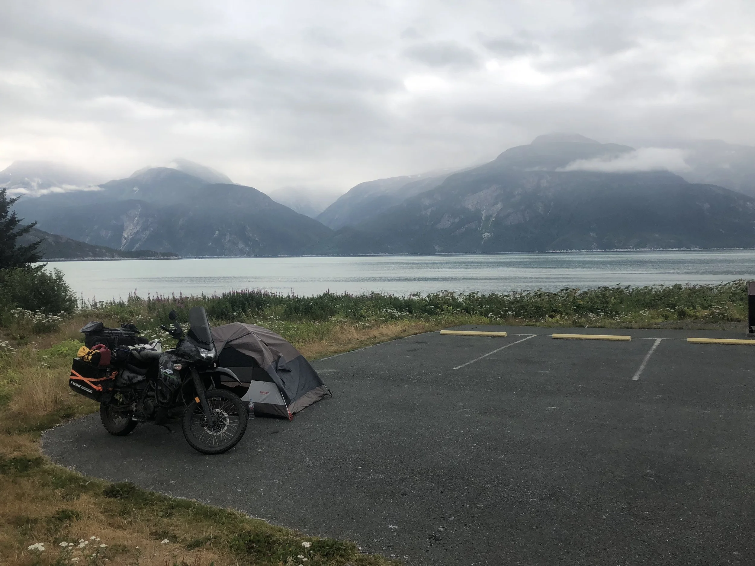  Surrounded by beautiful mountains 