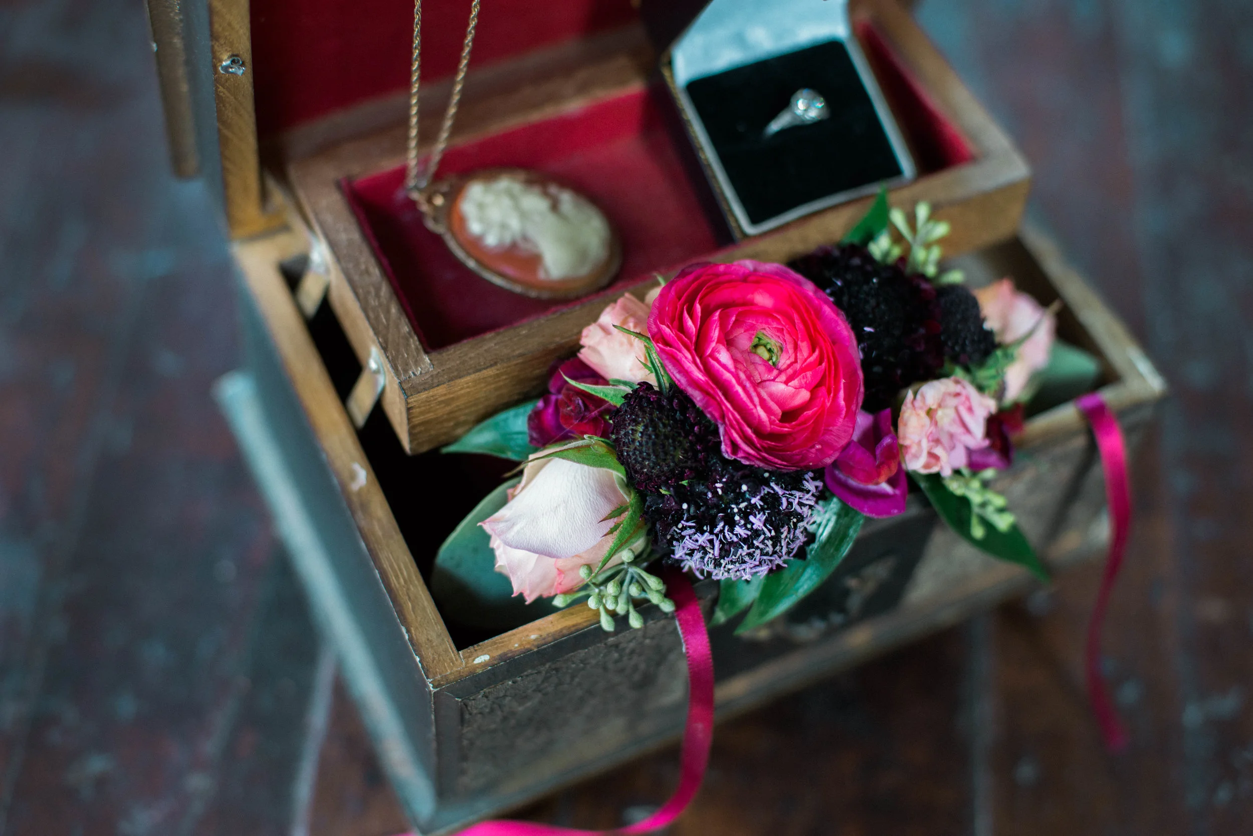 Florals by: Sarah Woodall of Gold Leaf Floral