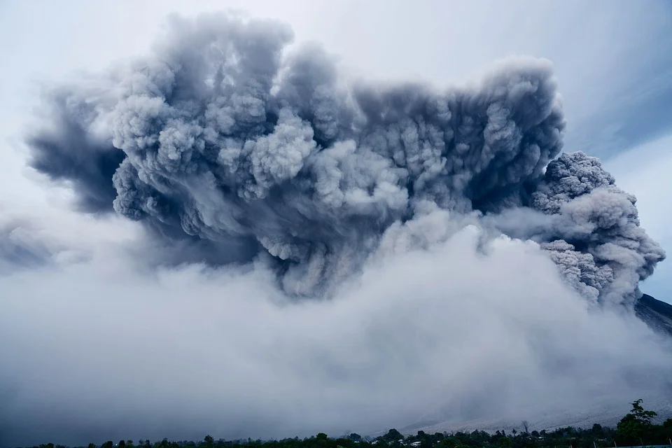 ash-cloud-1867439_960_720.jpg