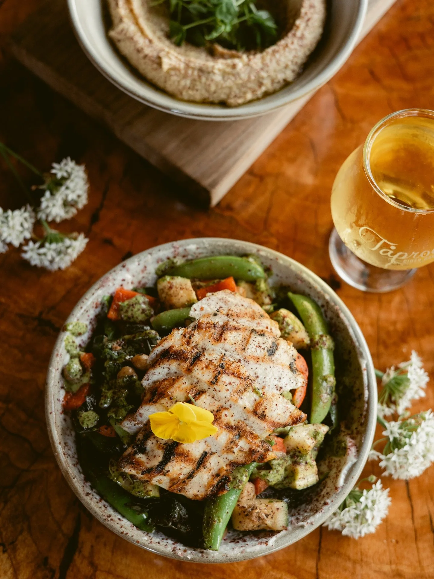 It&rsquo;s the time of year to gather and give thanks, let stress slip away and enjoy the simple pleasures of life with us @taproot_cider_house
 @traversecitytourism @mynorthmedia #thanksgiving #holidaydining #downtowntc 
Closed This Thanksgiving Day