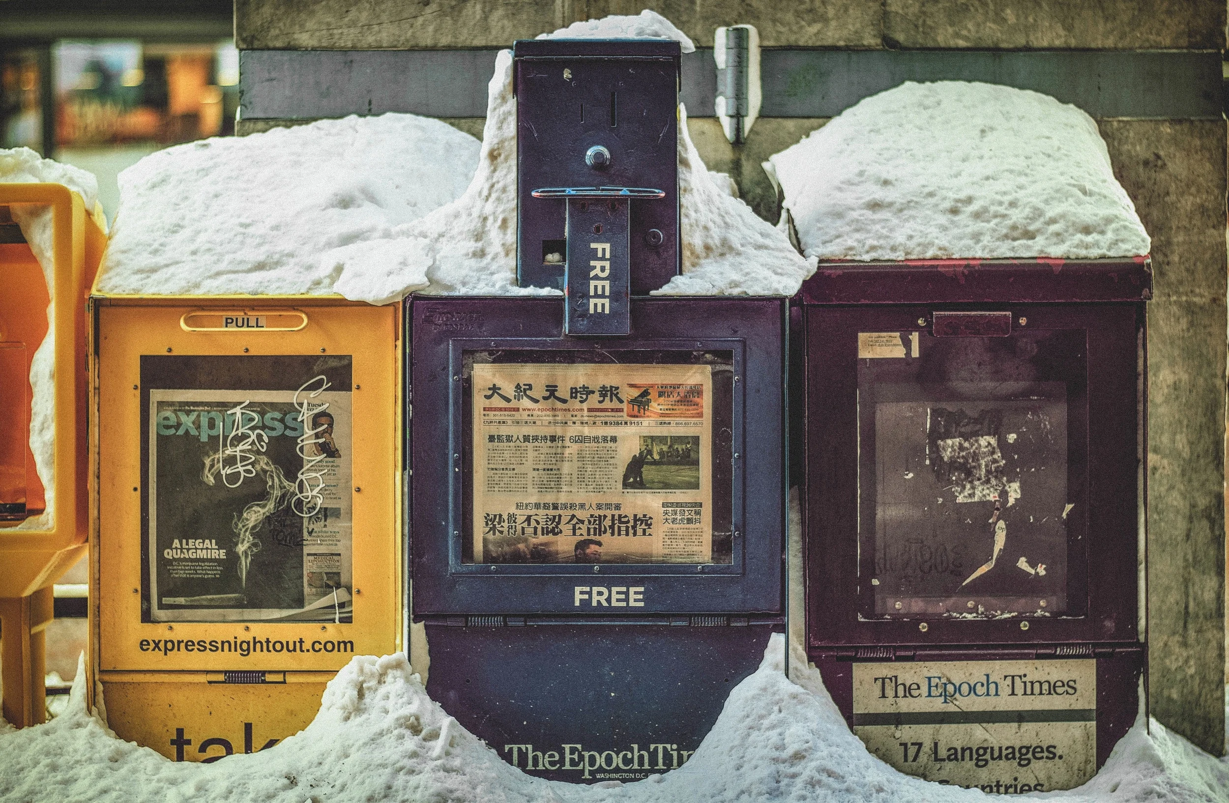 Newspapers-unsplash.jpeg