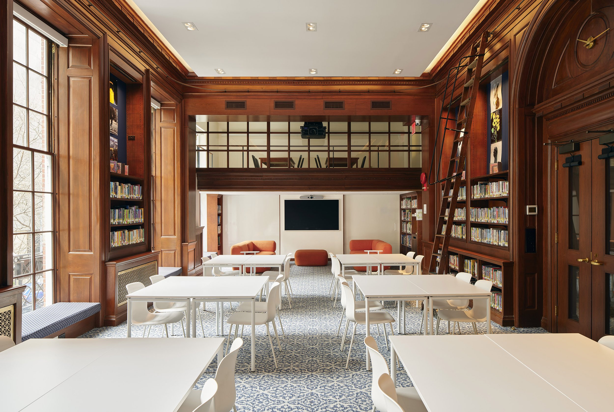 LTI_Hewitt_School_0052_Library.jpg