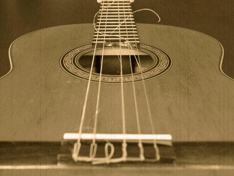 Por rompen cuerdas de Guitarra? — Clases de Guitarra