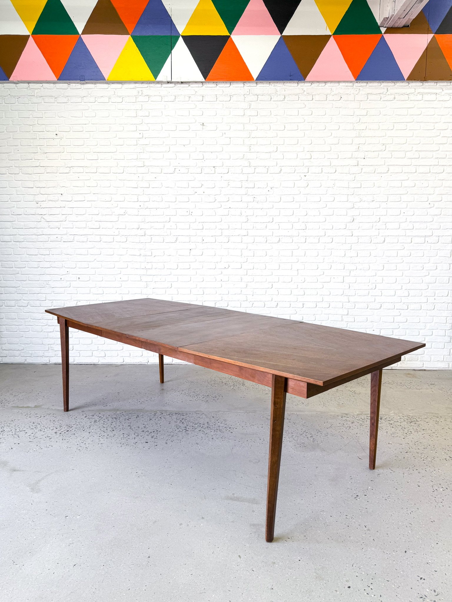 American of Martinsville Dining Table with two leaves4.JPG