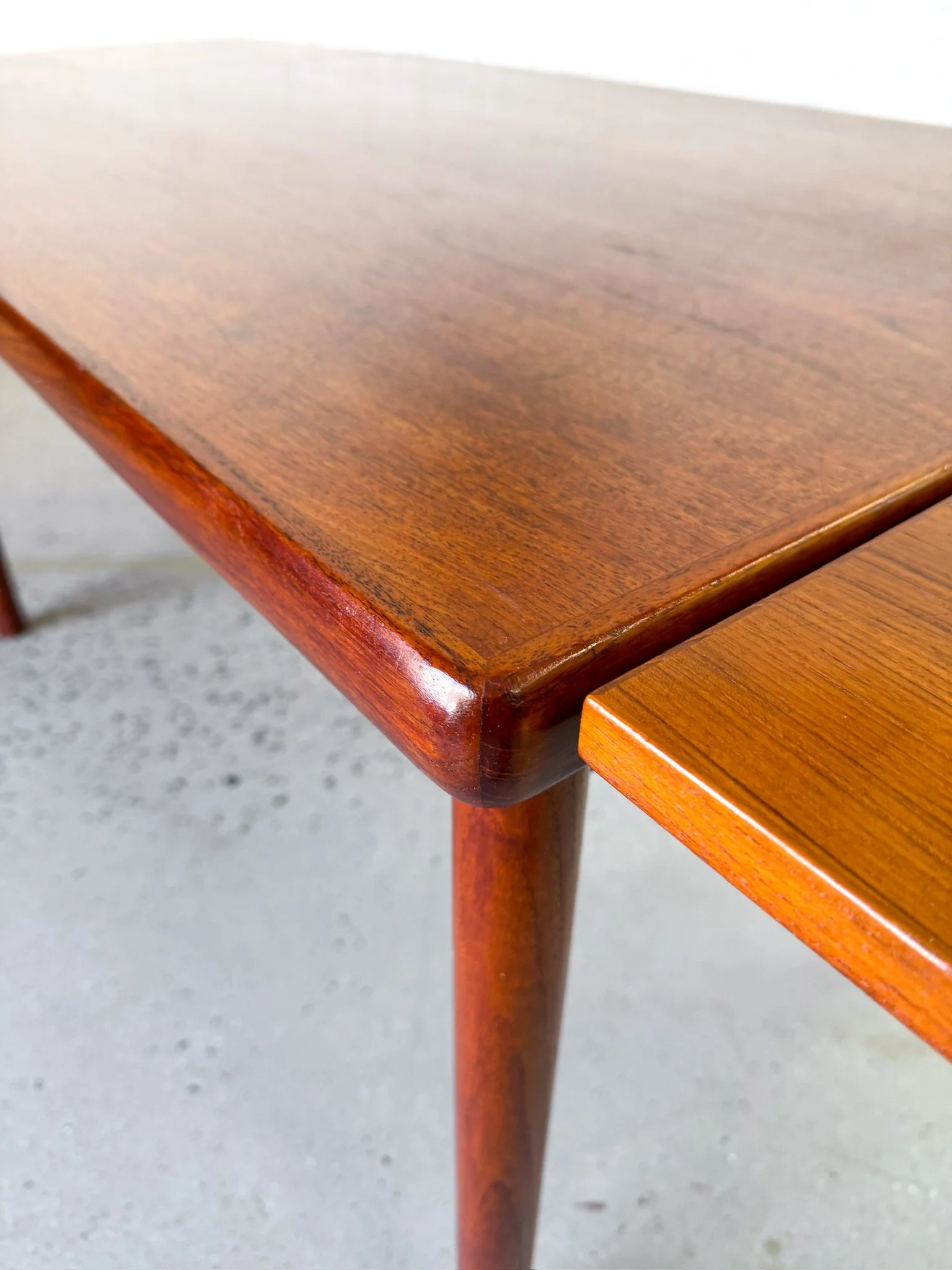 HENNING KJAERNULF TEAK EXPANDING DINING TABLE5.jpg