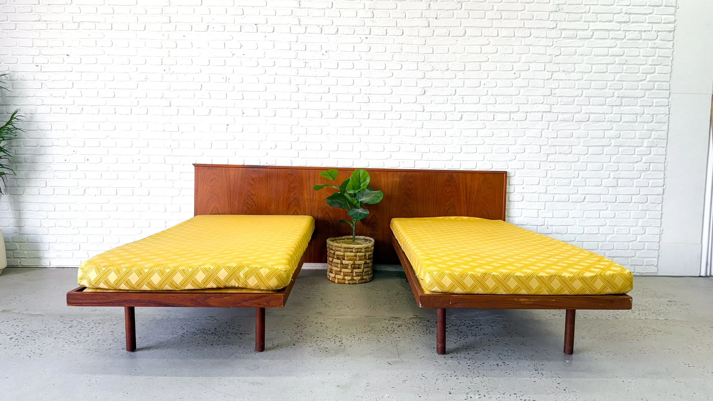 Twin Beds and Teak Headboard18.JPG