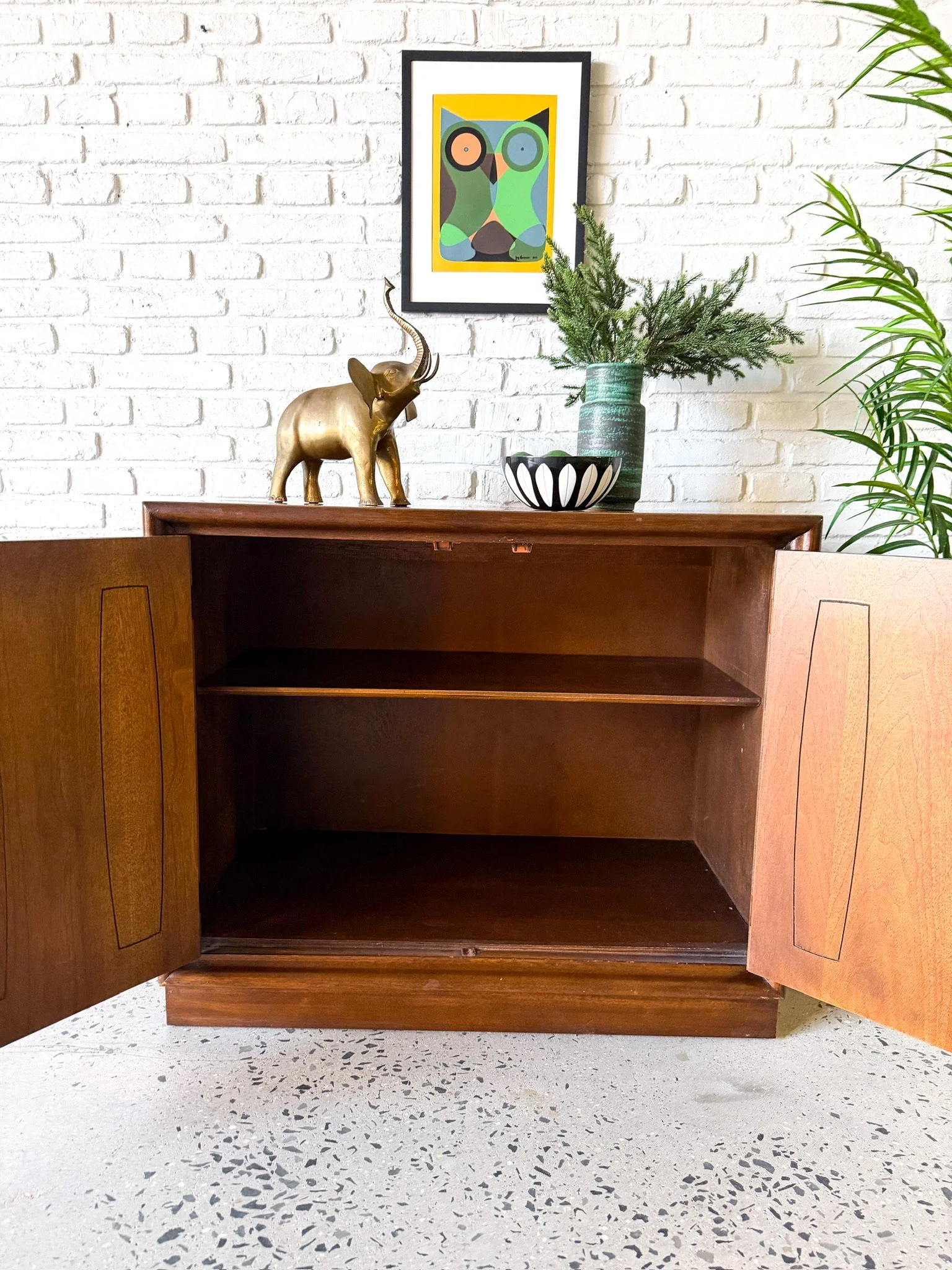 broyhill emphasis small walnut credenza4.jpg