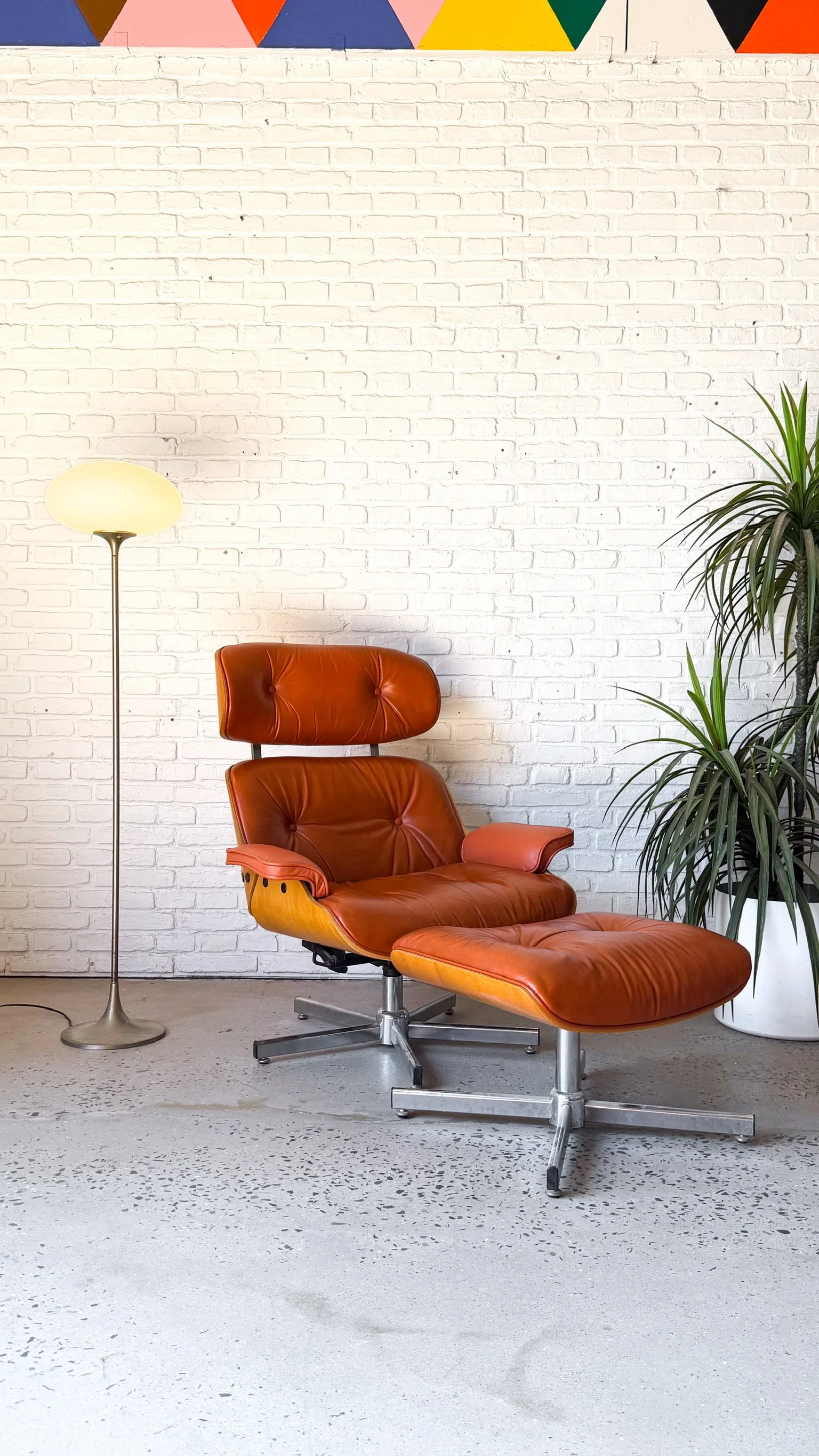 Italian Leather Lounge Chair1.jpg