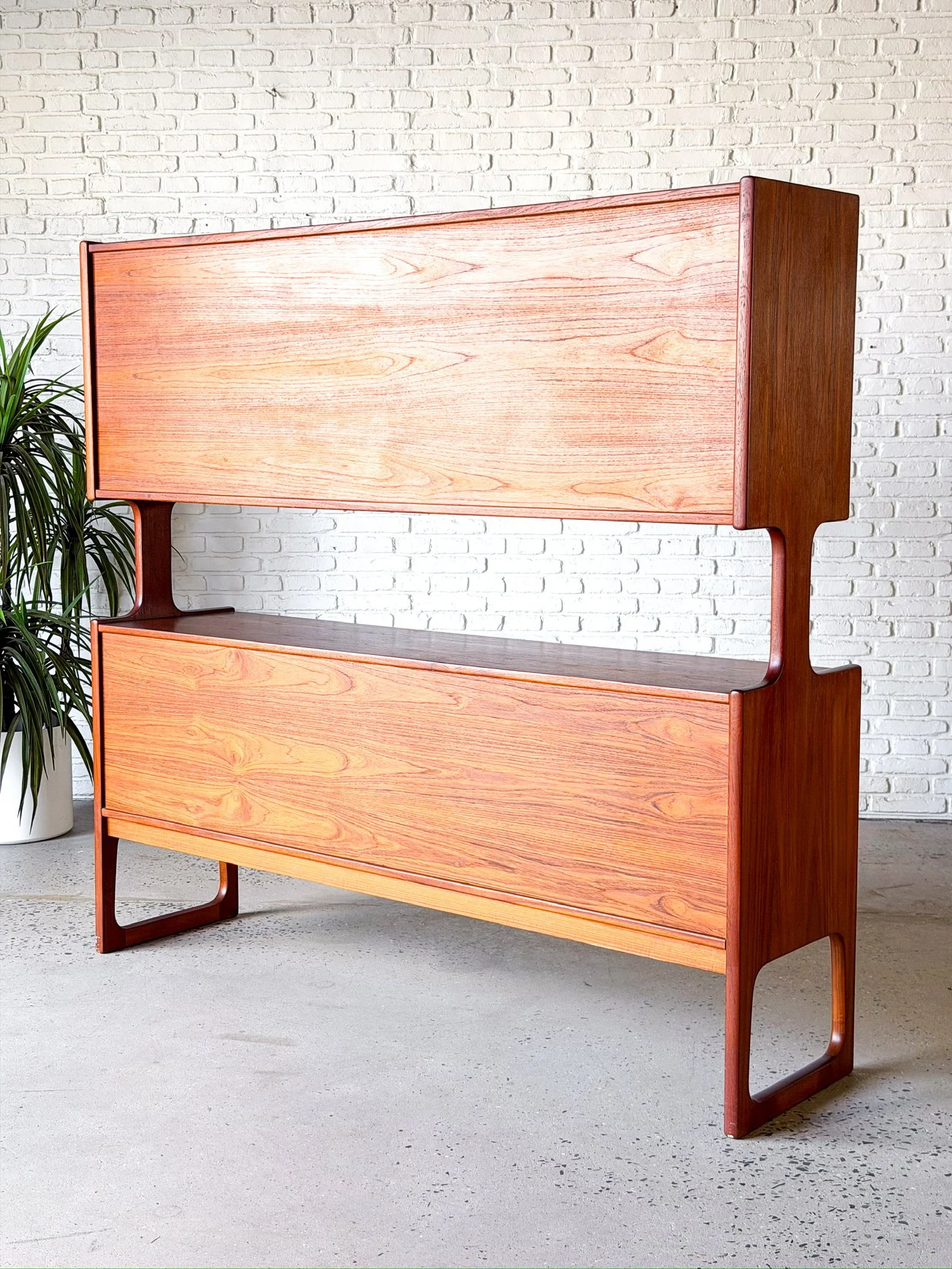 teak single piece hutch or room divider26.jpg