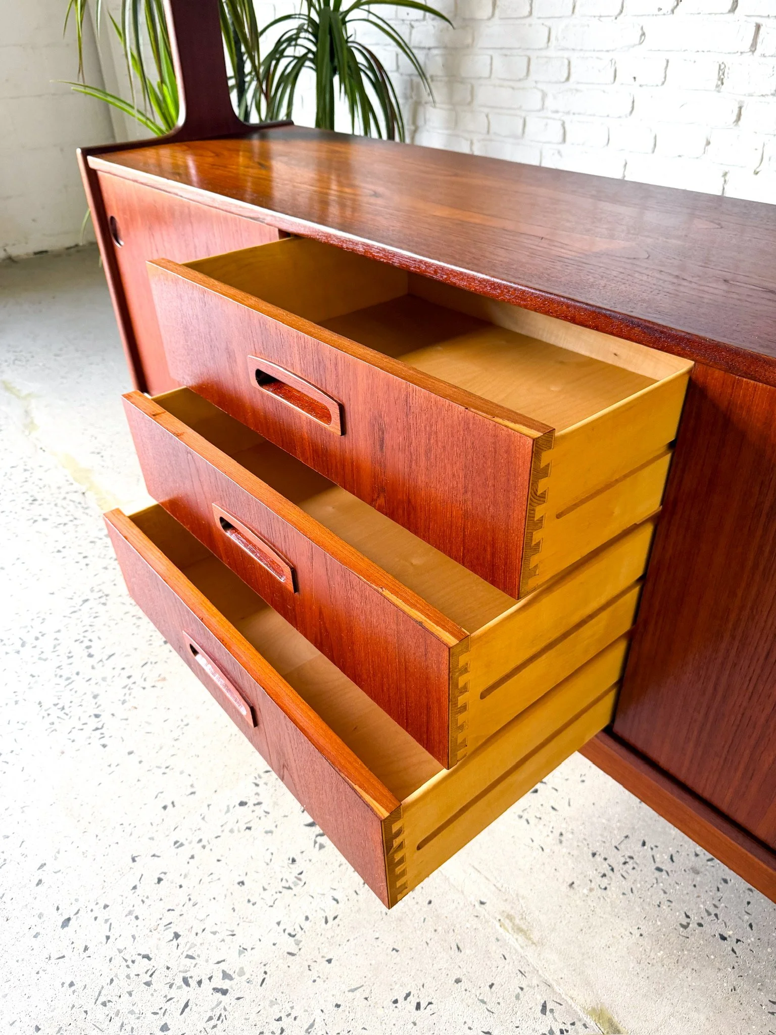 teak single piece hutch or room divider10.jpg