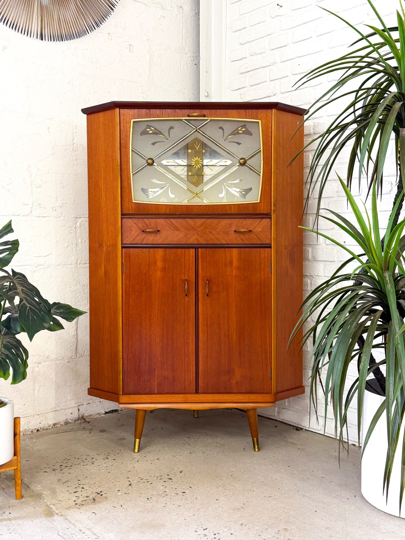 Rare Teak Corner Cabinet Made in Norway by Aasgard Mobelfabrikk16.jpg