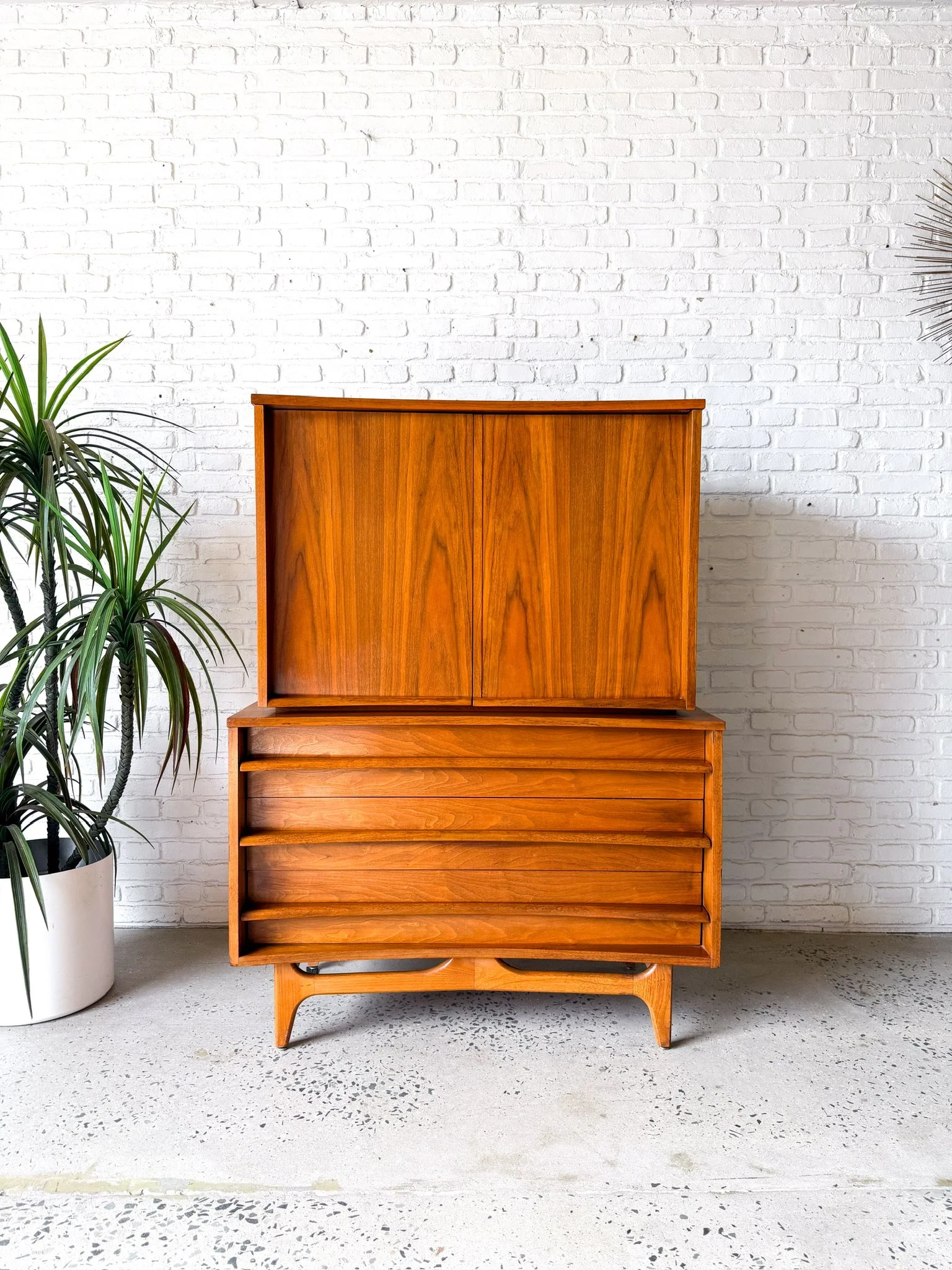Young MFG Highboy Dresser1.jpg