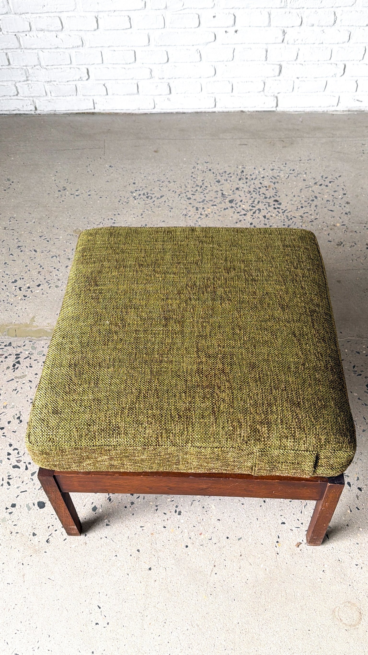 Mid Century Highback Lounge Chair8.jpg