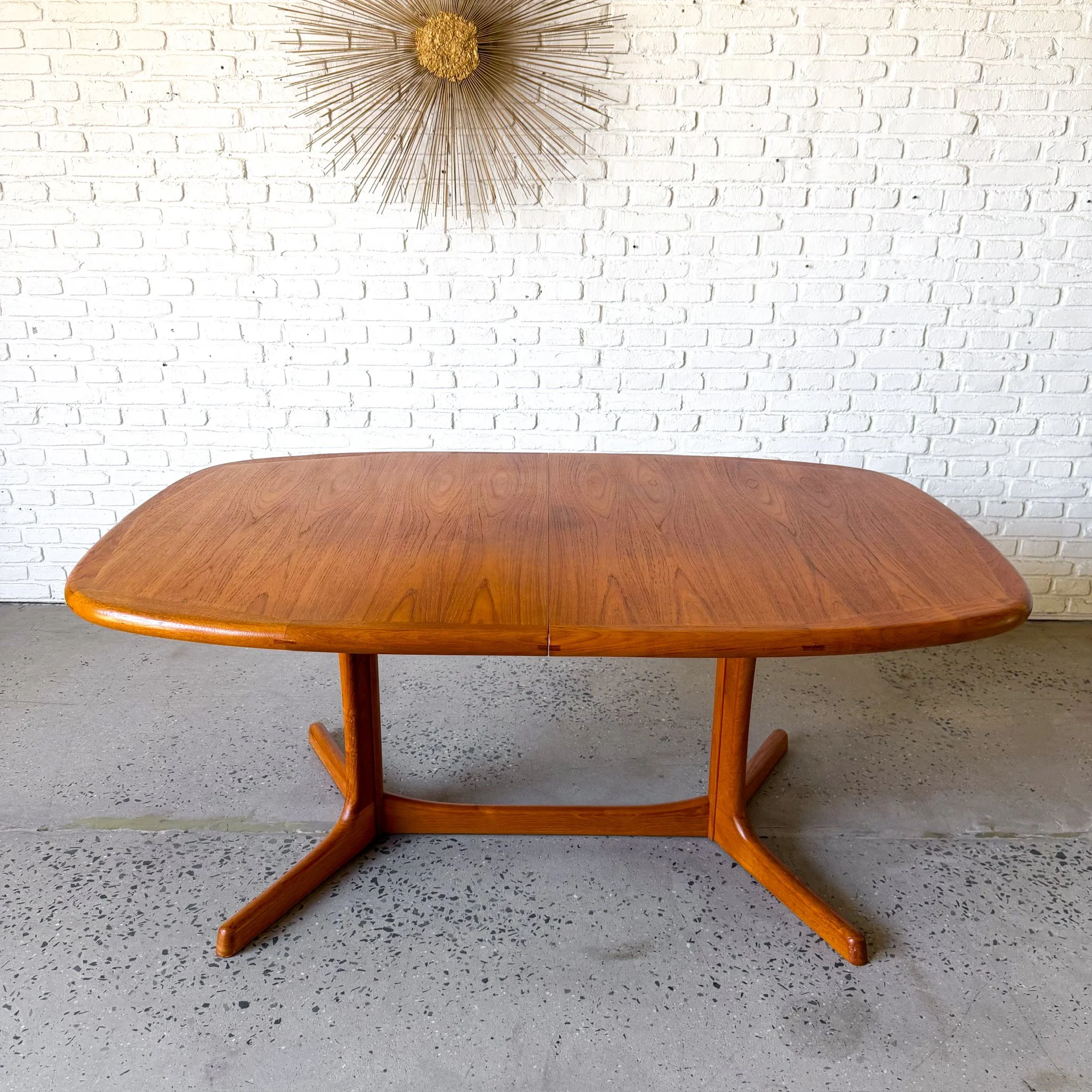 Teak dining table with 2 leaves by Dyrlund Denmark18.jpg