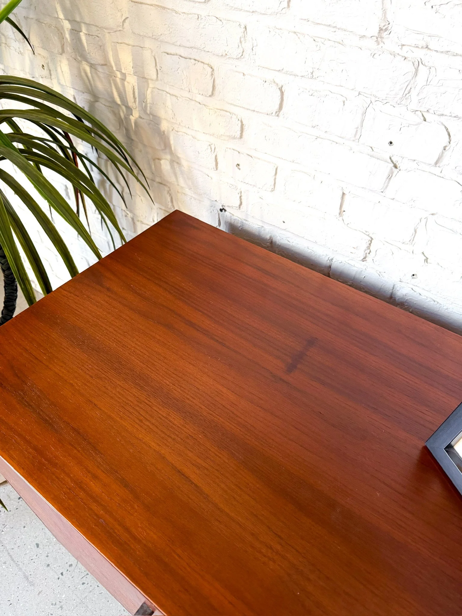 refinished john stuart walnut four drawer chest10.jpg