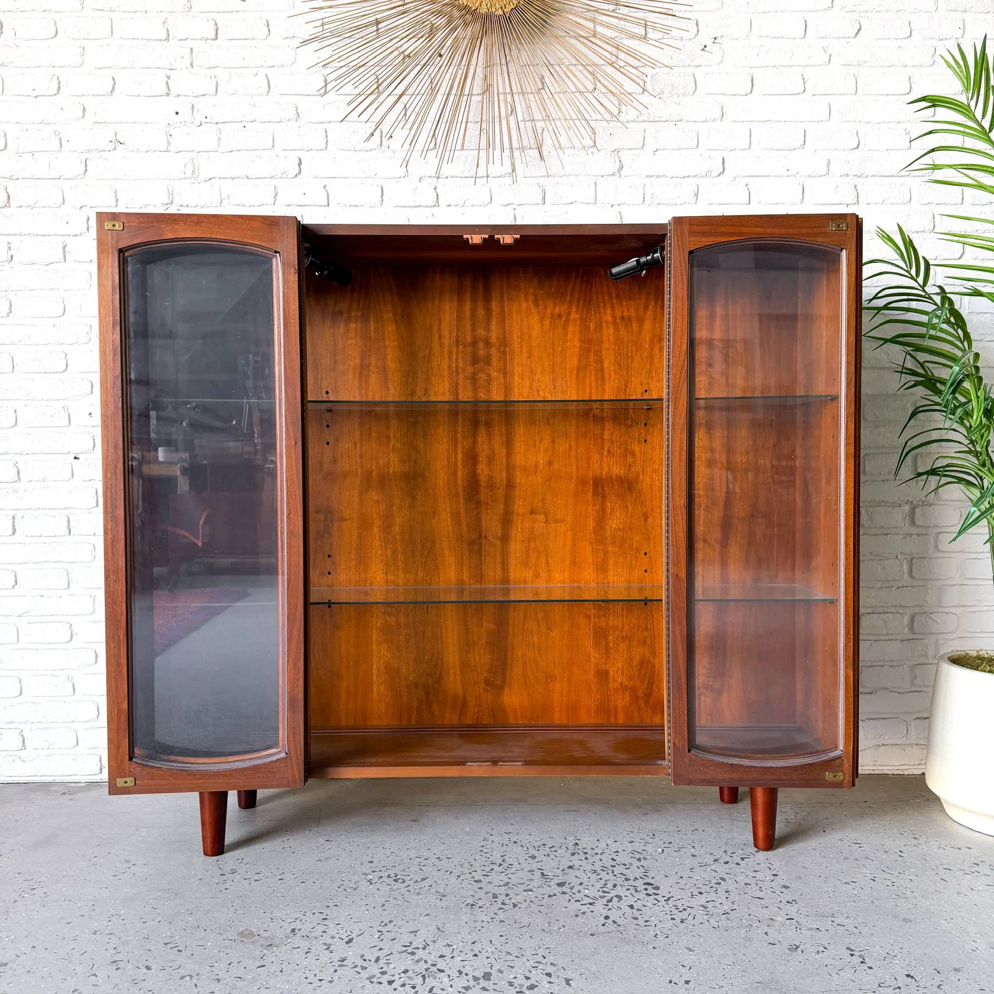 Mid Century Modern Walnut and Glass Curio Cabinet7.jpg