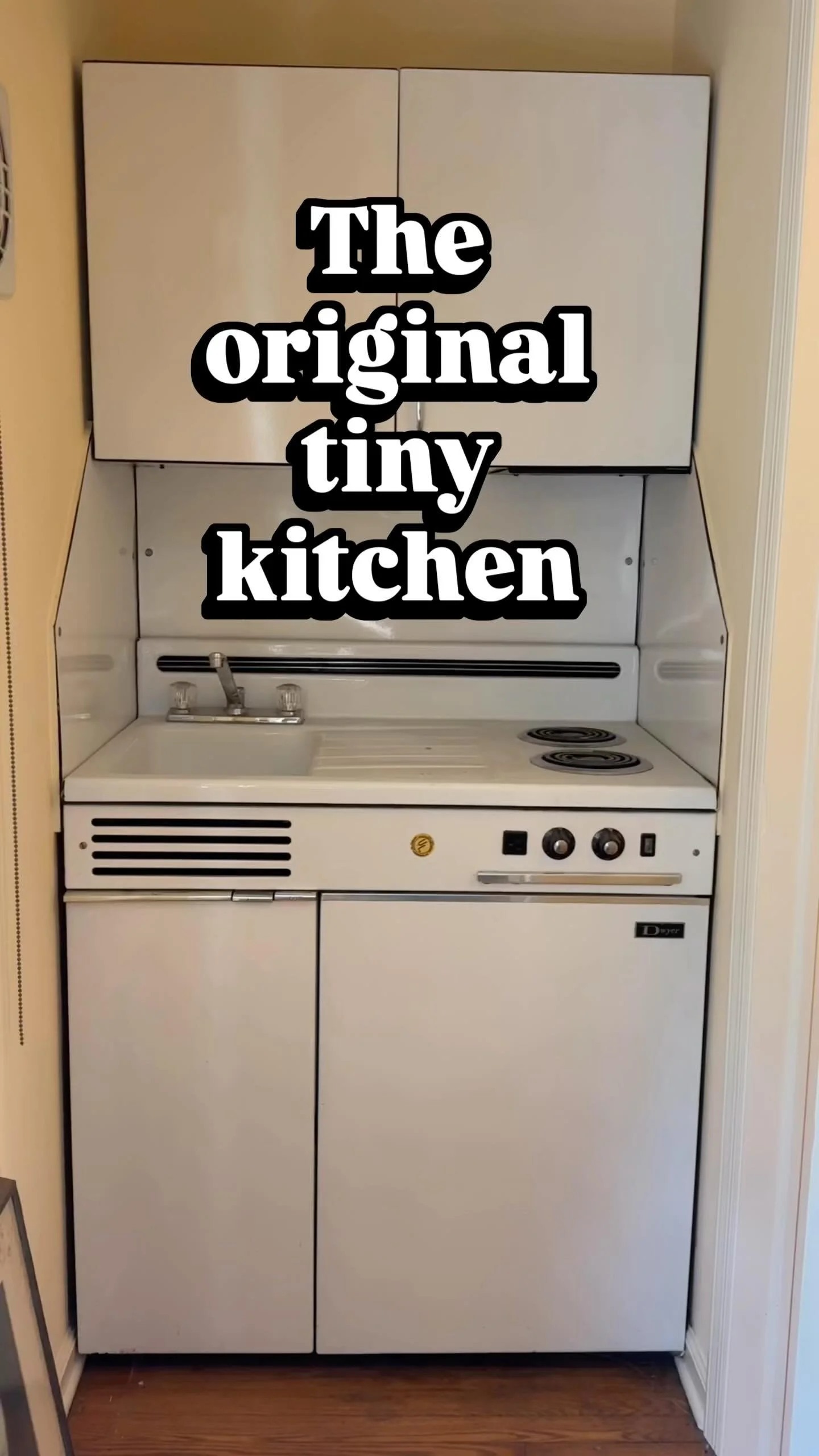 Spotted this on a recent pick, and had to share.
I mean, how cool is this!?! AND IT STILL WORKS.
They had it in the back section of the house that was sort of set up like a little apartment.
#Asburypark #asburyparknj #greetingsfromasburypark #