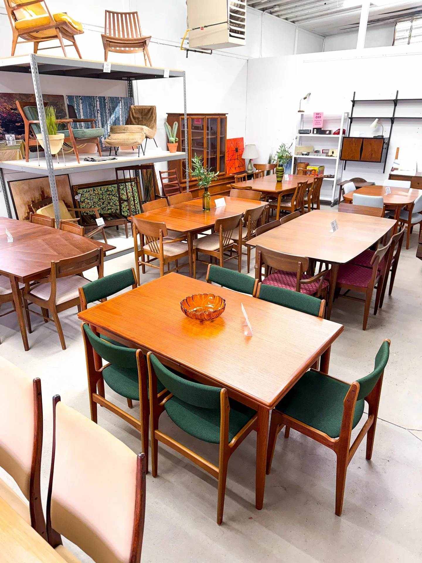 Hosting thanksgiving this year? We will have 10+ dining tables available for sale very soon in our upcoming virtual sale. Stay tuned for details.
#Asburypark #asburyparknj #greetingsfromasburypark  #fluxmodern #design #nyc #jerseycity #midcentury #m