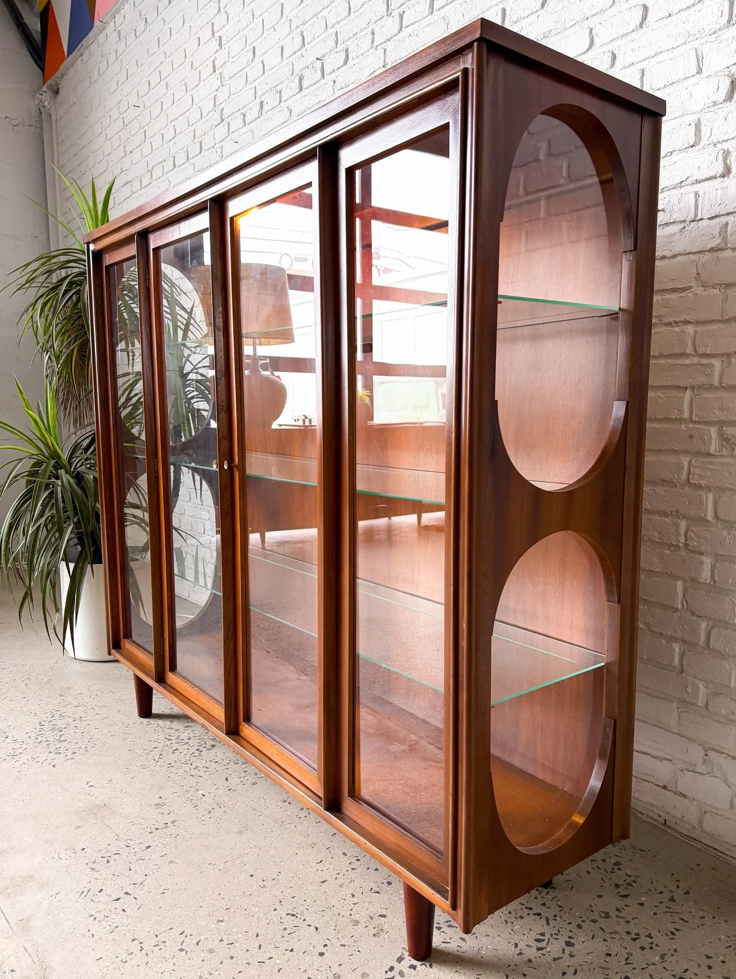 What would you display in this?✨ 

Kent Coffey Perspecta curio cabinet with tapered legs. Has three glass shelves, windows on the sides, and interior lights. So whatever you keep in here will be on full display.

#kentcoffey #kentcoffeyperspecta #mid
