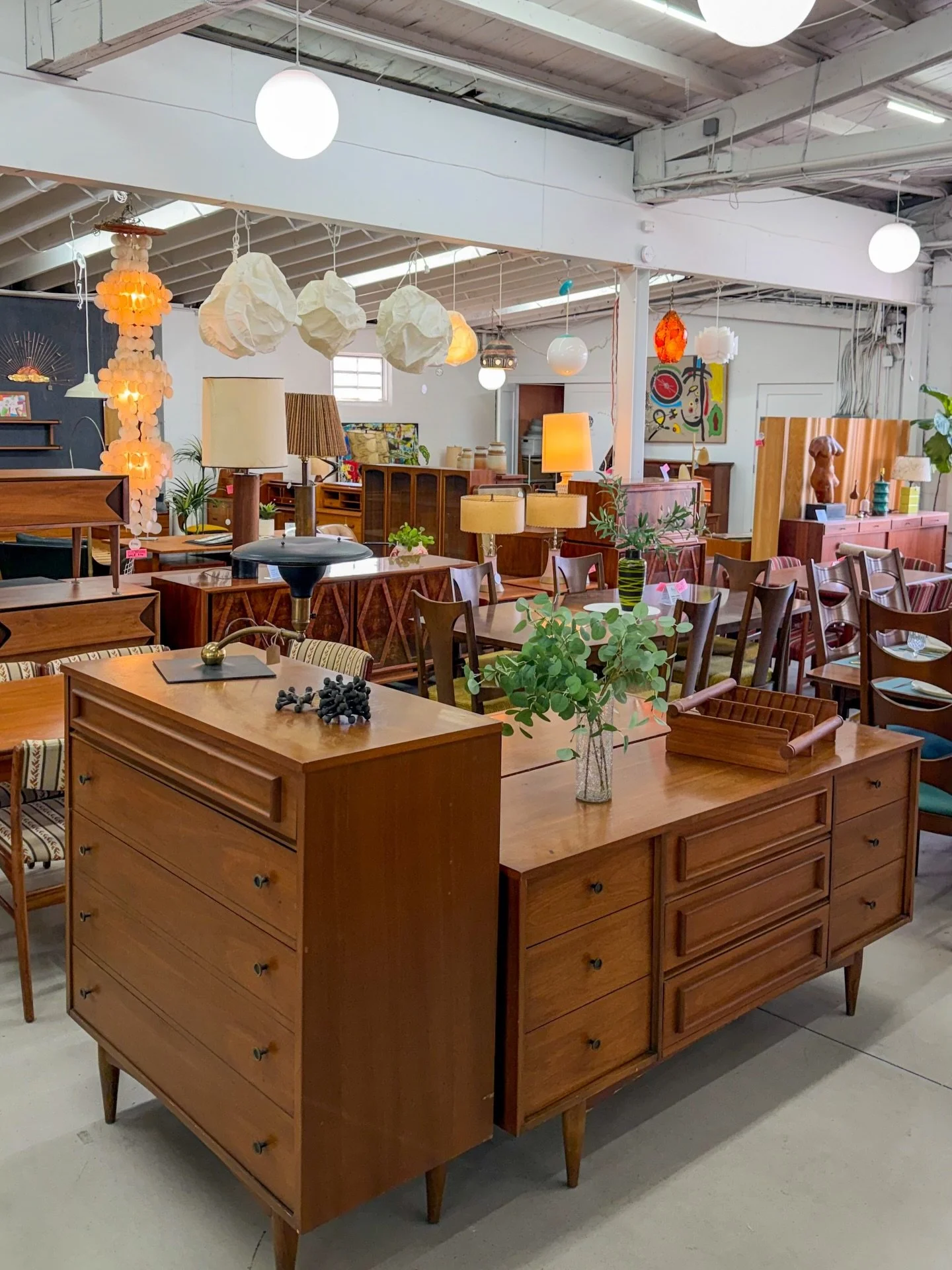Come visit us today: Open 11-3pm

#midcenturywarehouse #fluxmodern #asburypark #midcenturyfurniture