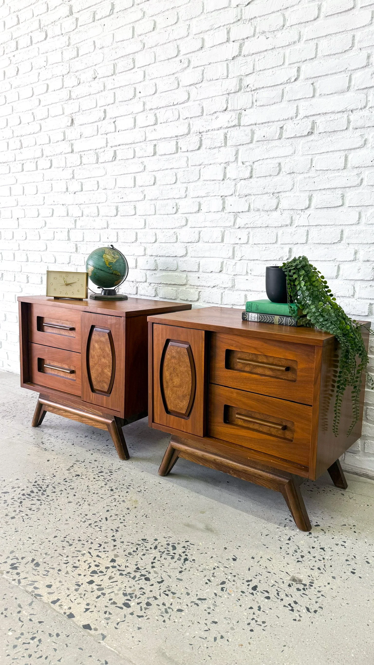 Young MFG Nightstands7.JPG