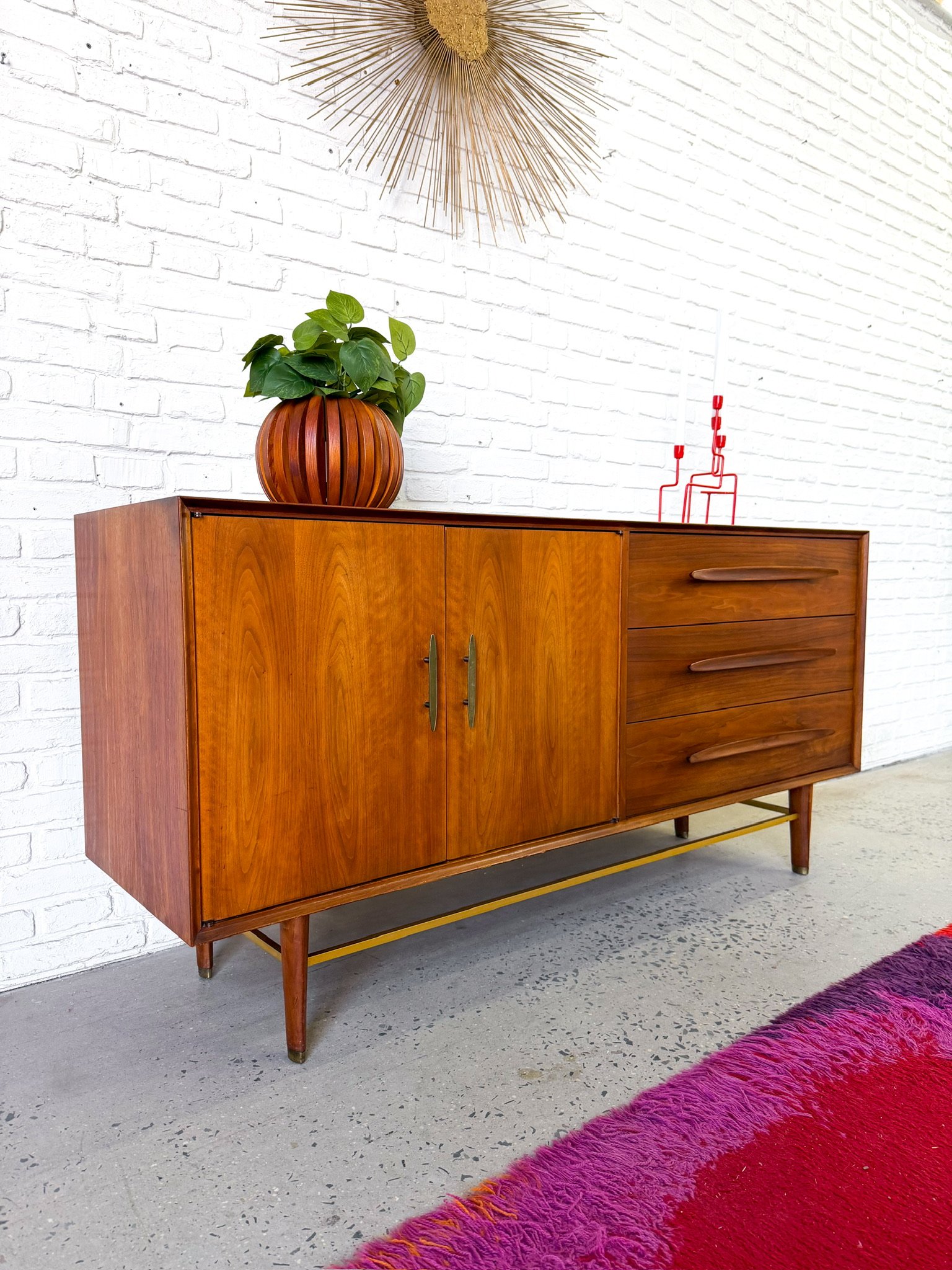 Mid Century Walnut Credenza4.jpg