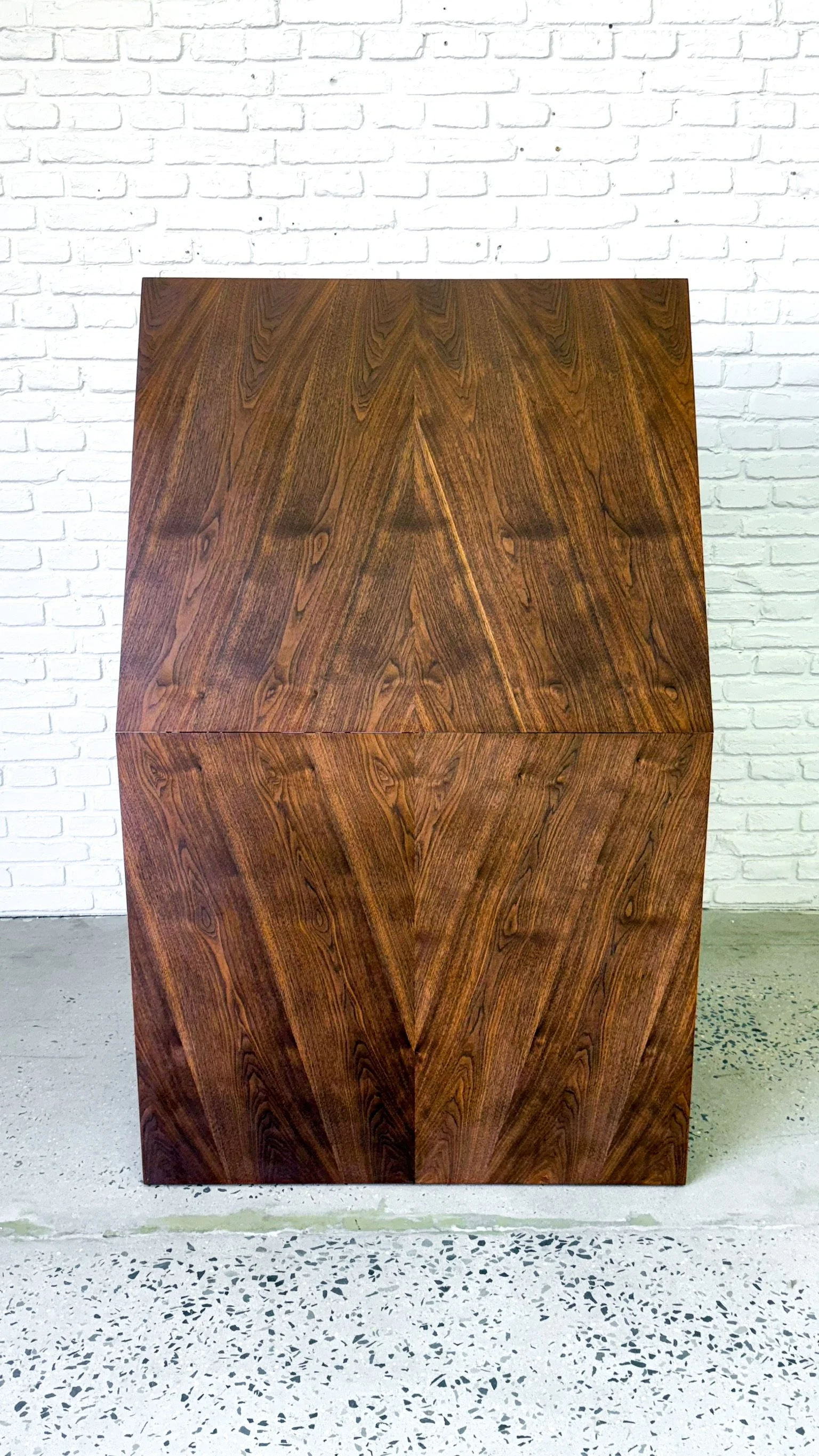 American of Martinsville Dining Table with two leaves6.JPG