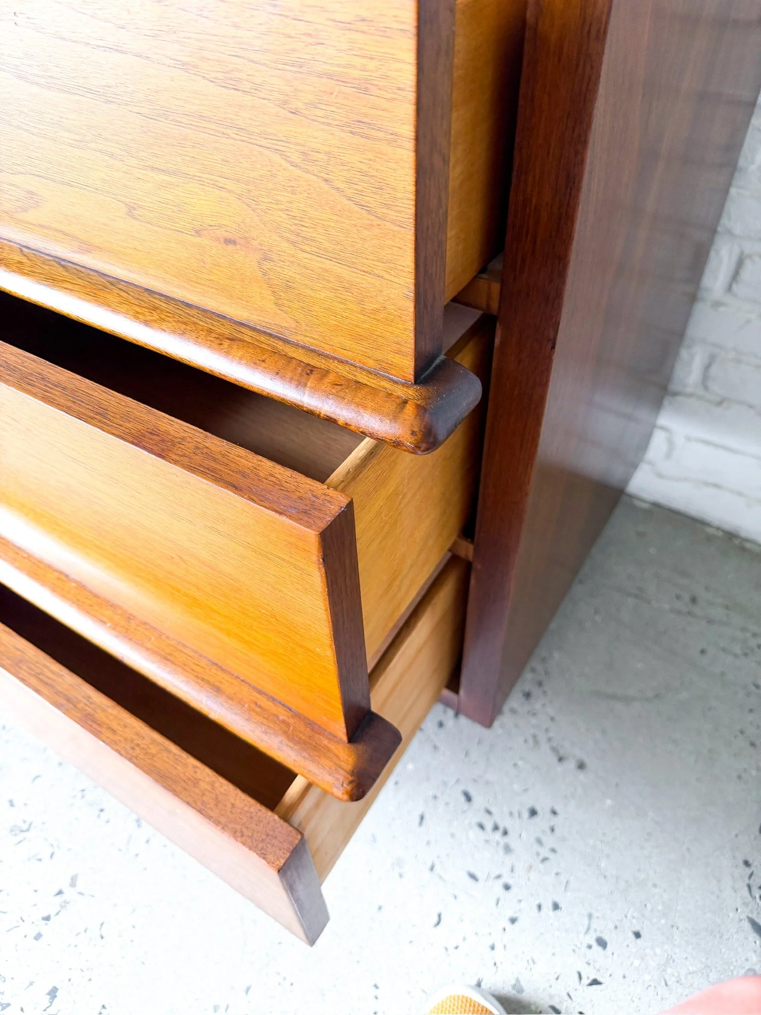 American of Martinsville Walnut Bedroom Set 33.jpg