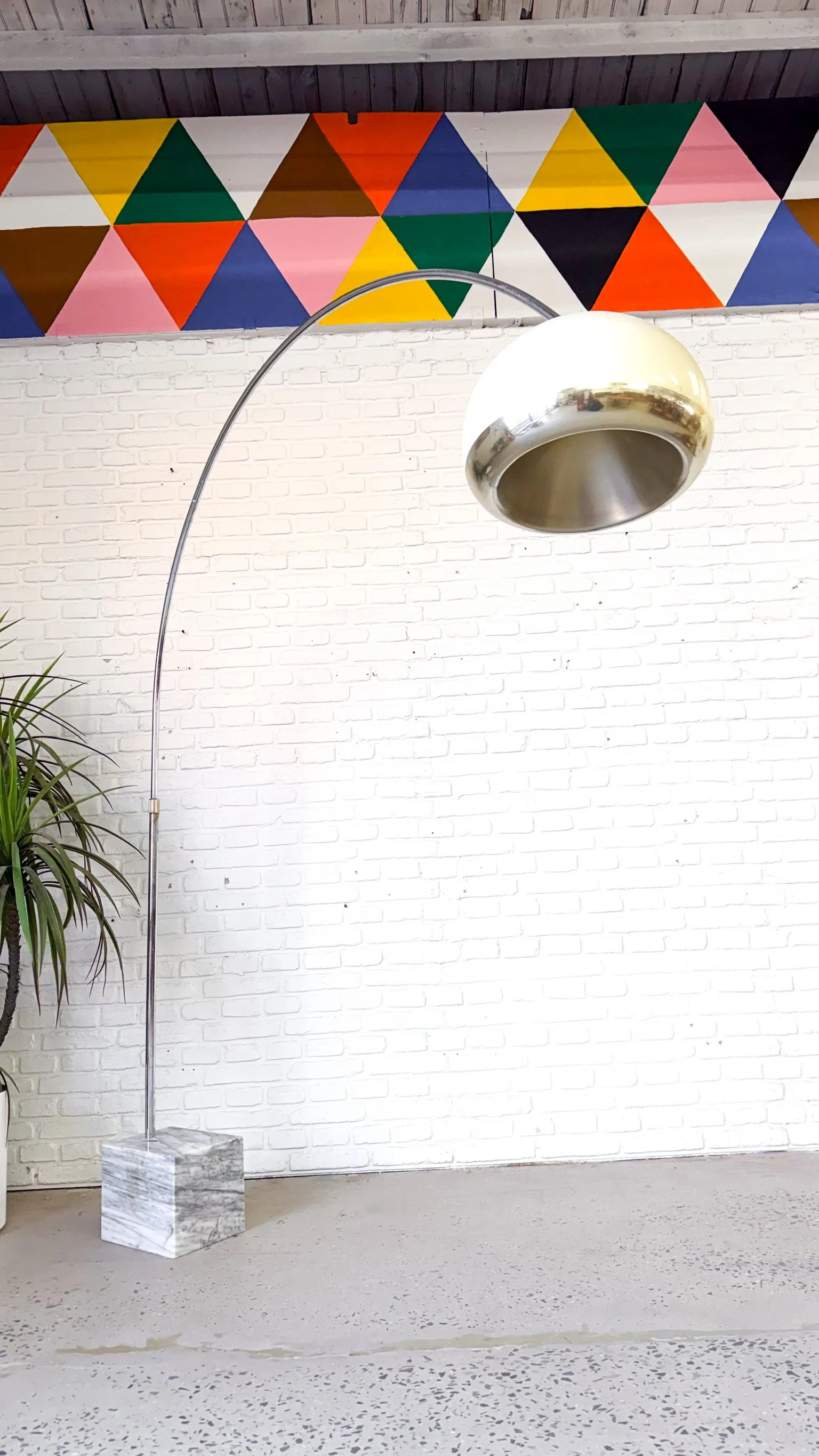 Harvey Guzzini Italian Arc Lamp2.jpg