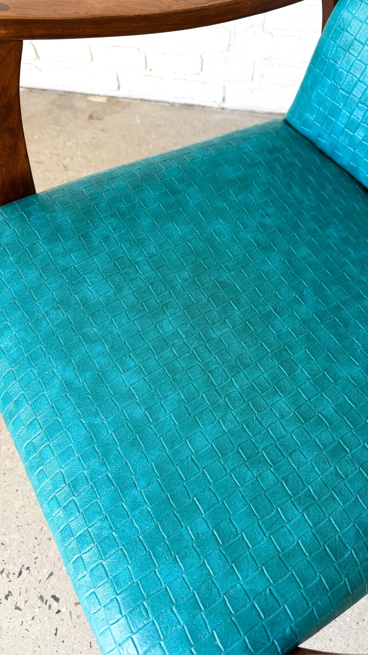 Blue Lounge Chair4.jpg