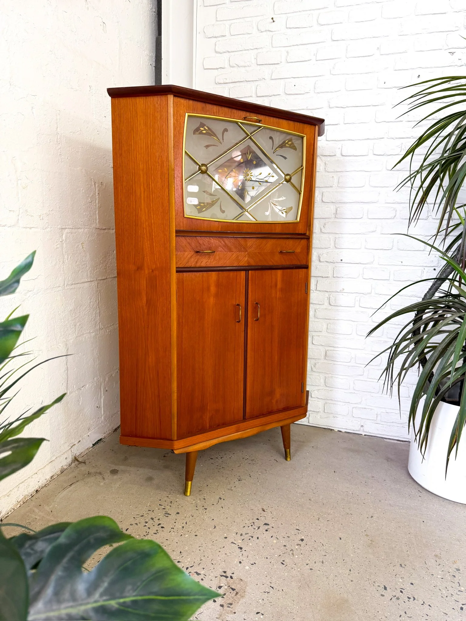 Rare Teak Corner Cabinet Made in Norway by Aasgard Mobelfabrikk13.jpg