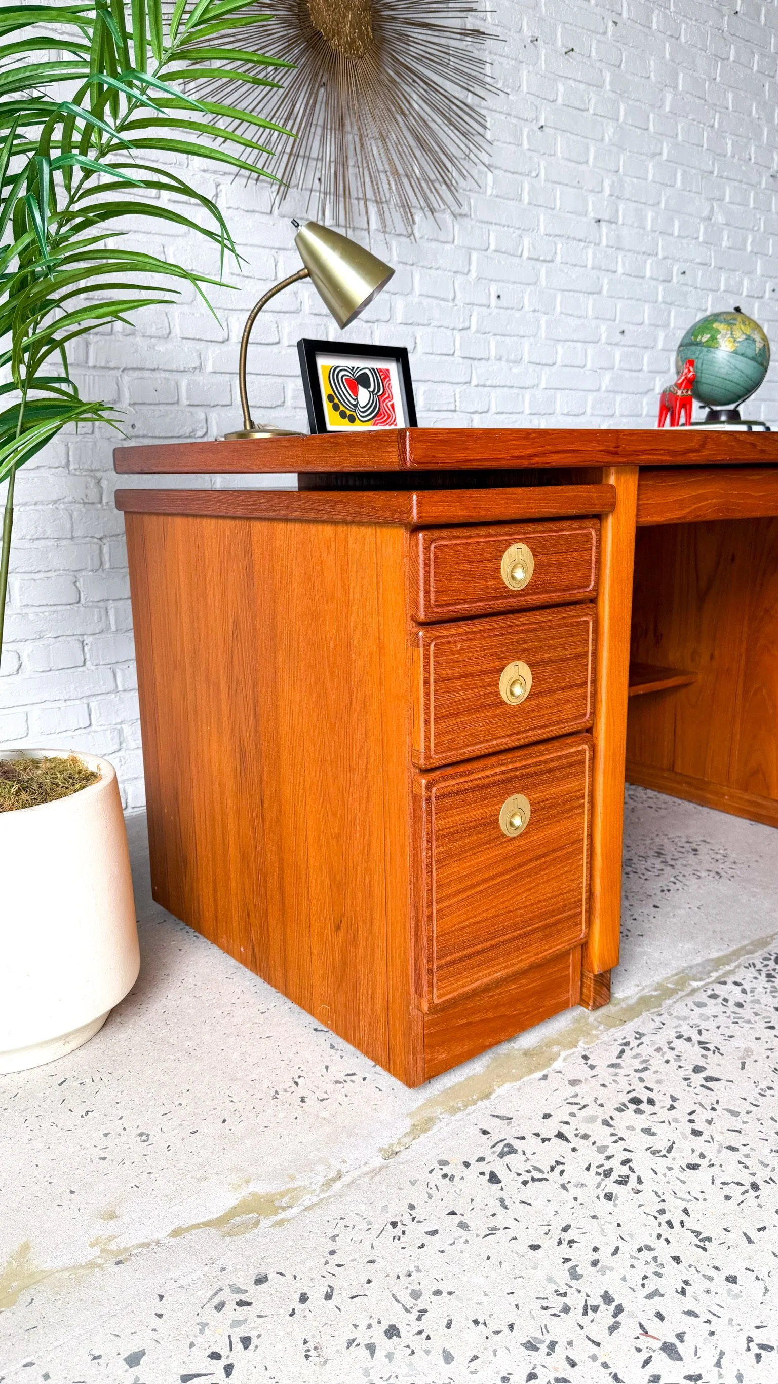 Teak Desk by D-Scan 5.jpg