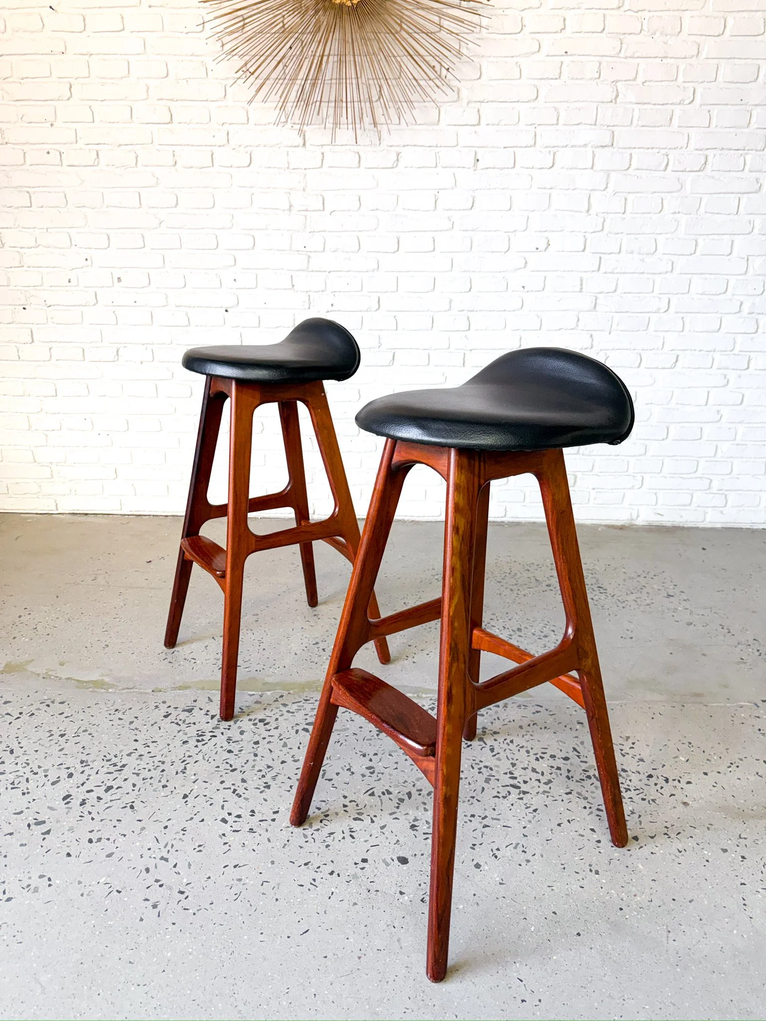 erik buch rosewood bar height stools by Oddense Maskinsnedkeri3.jpg