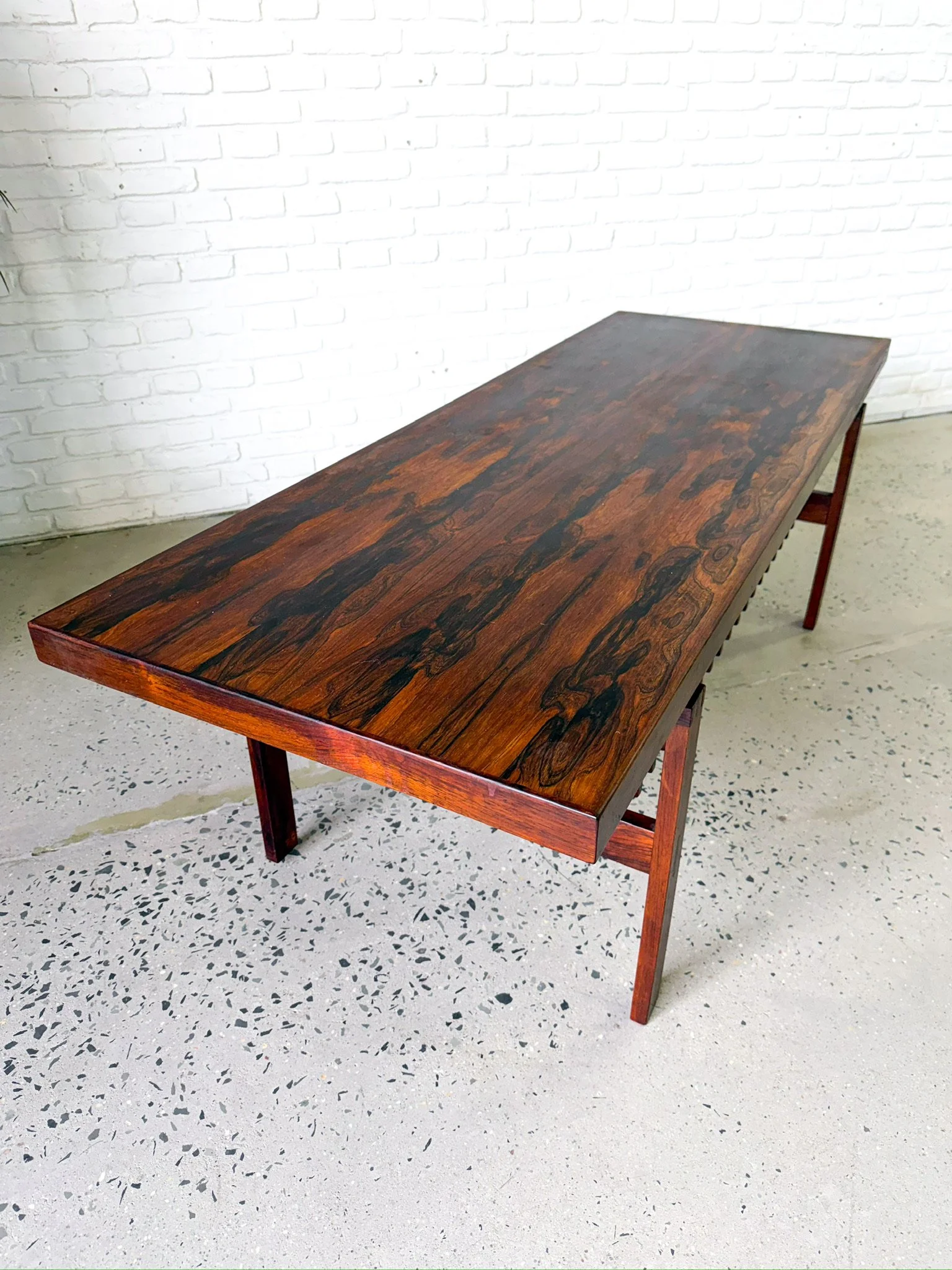 Rosewood Coffee Table with Shelf6.jpg