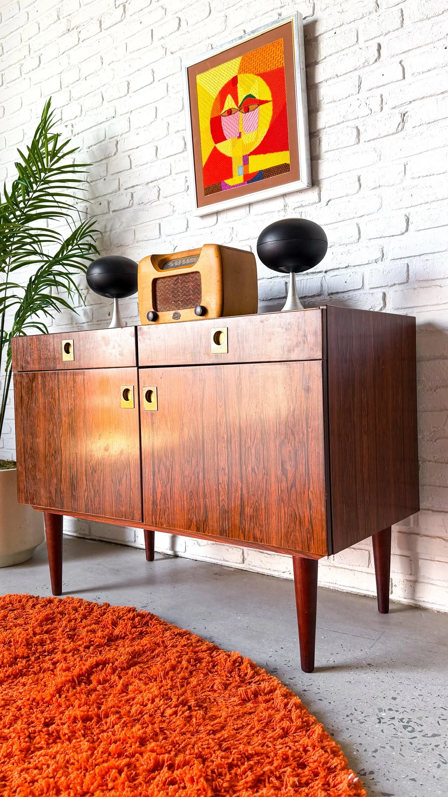 AEJM Mobler Danish Modern Rosewood Credenza4.jpg