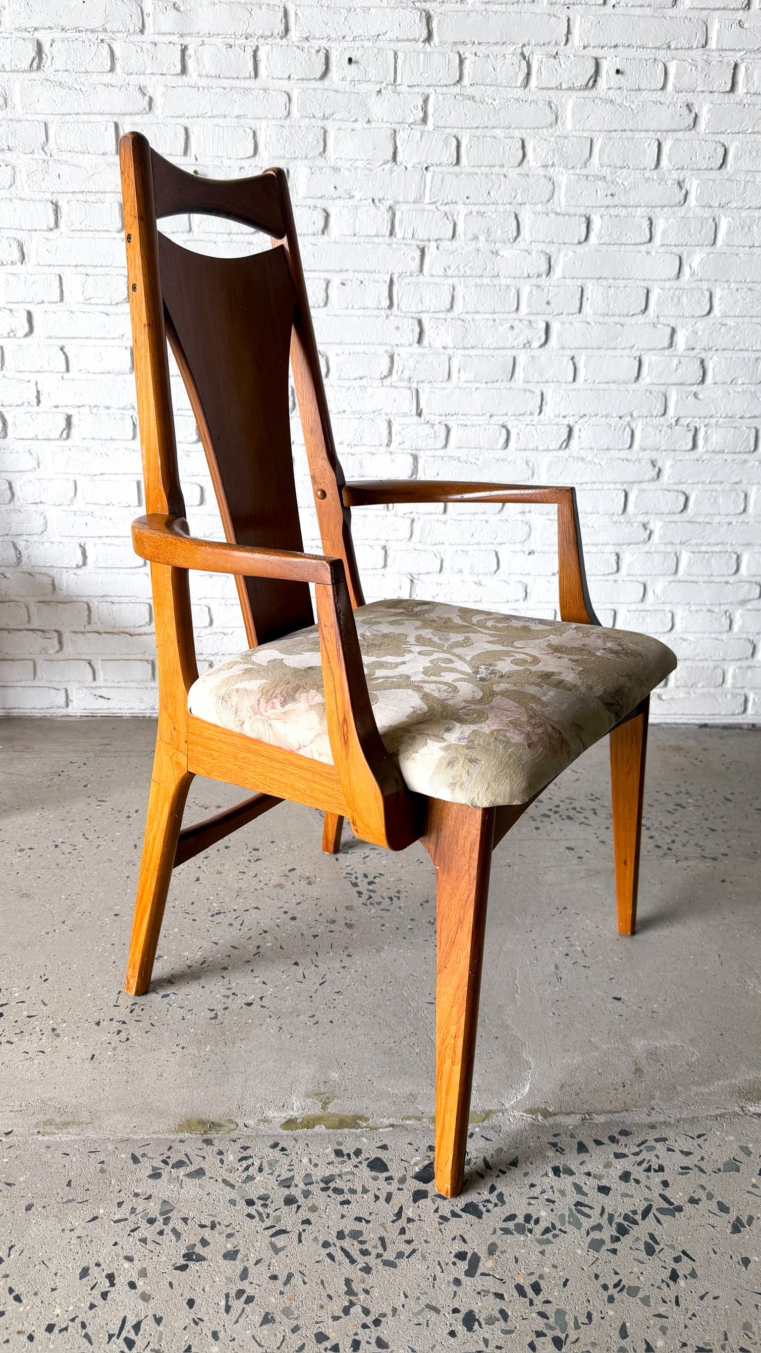 MCM Young MFG Dining Chairs Set of 613.jpg
