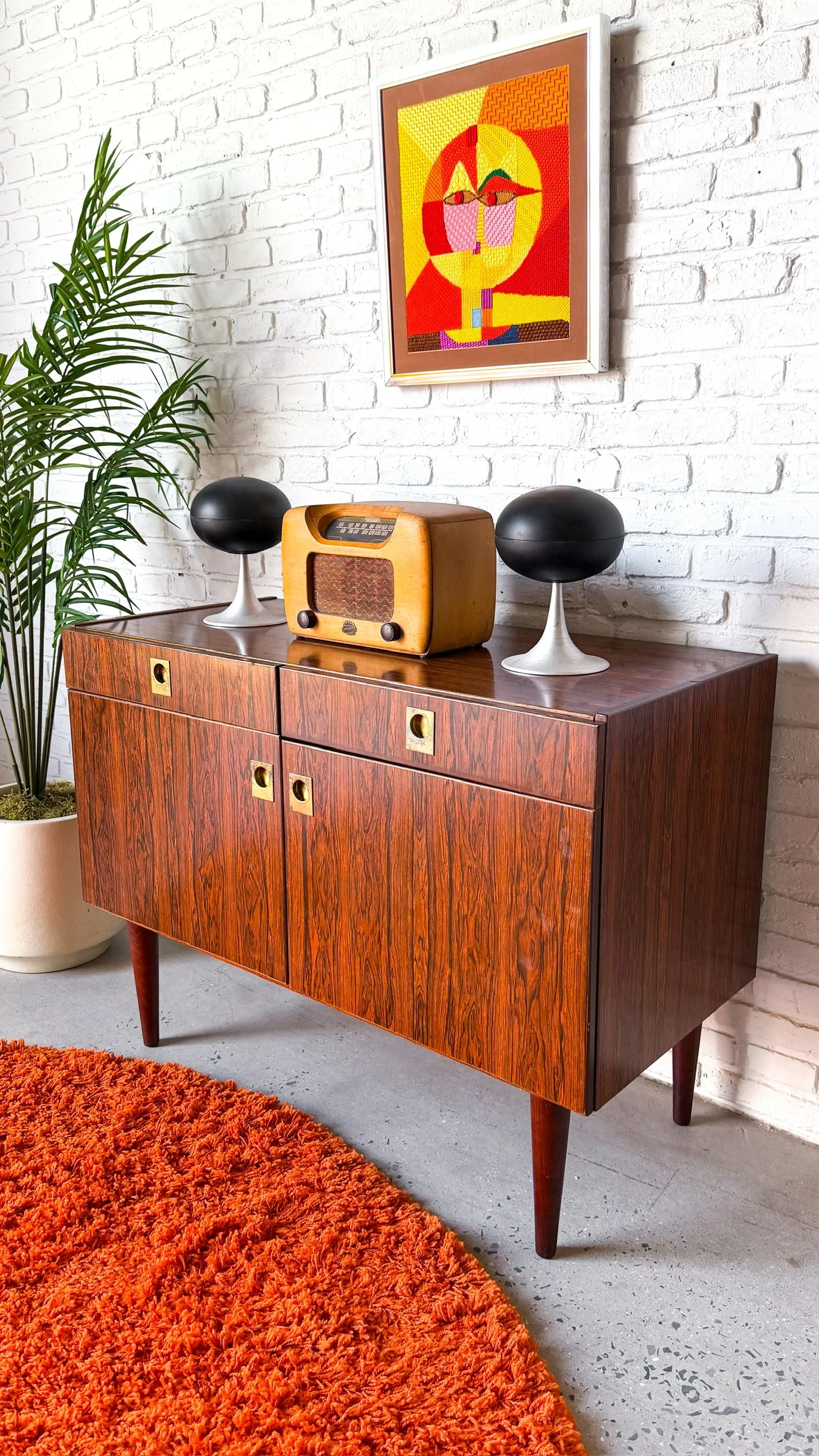 AEJM Mobler Danish Modern Rosewood Credenza3.jpg